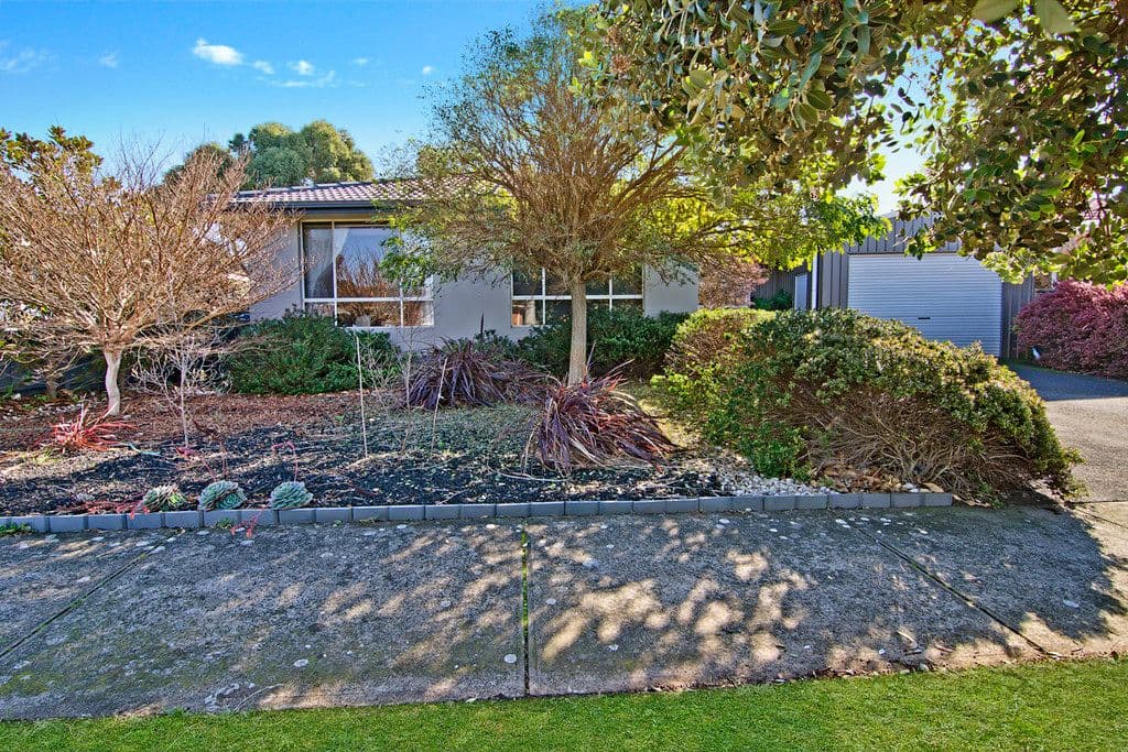 8 Pecten Avenue, Warrnambool VIC 3280, Warrnambool - Thumbnail 2