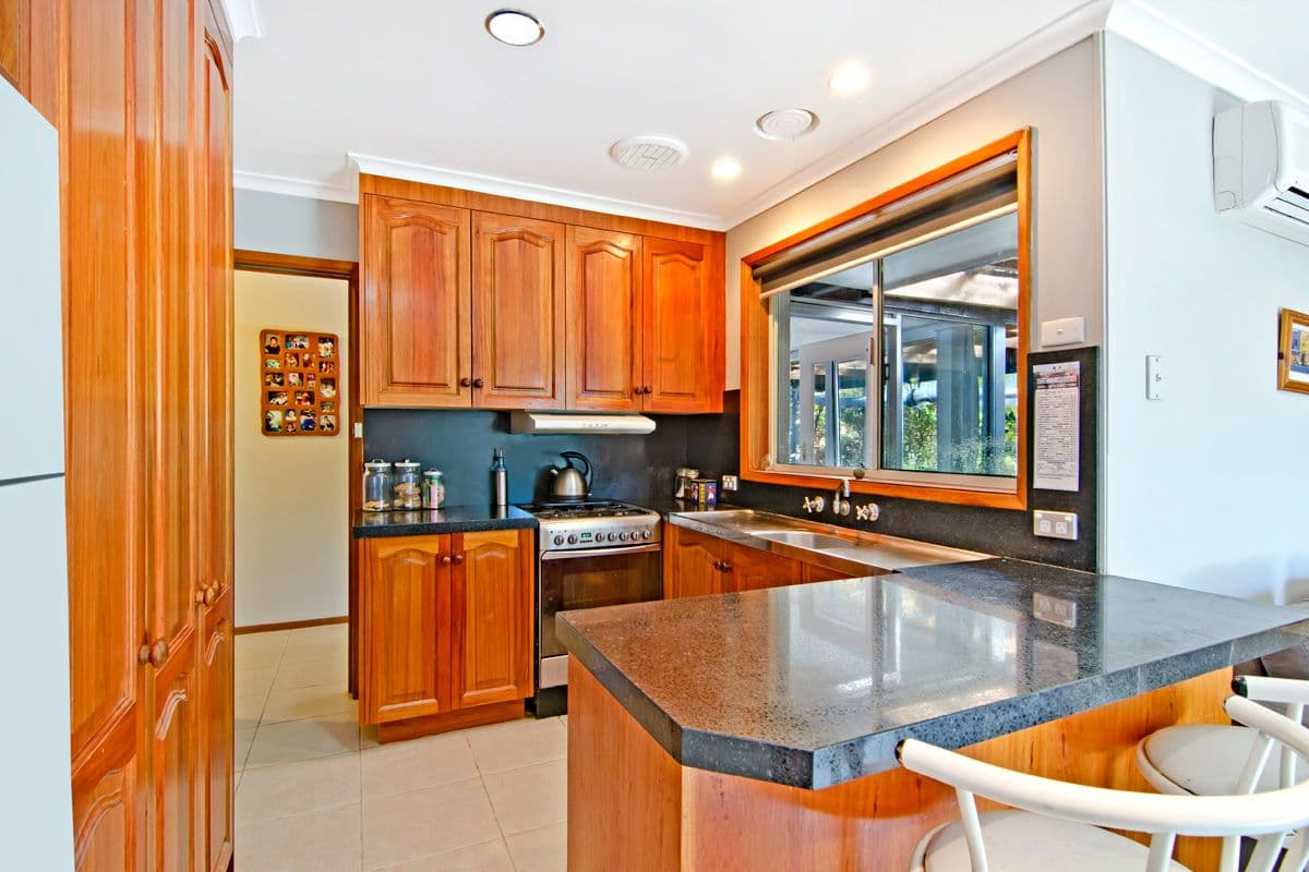 8 Pecten Avenue, Warrnambool VIC 3280, Warrnambool - Thumbnail 4
