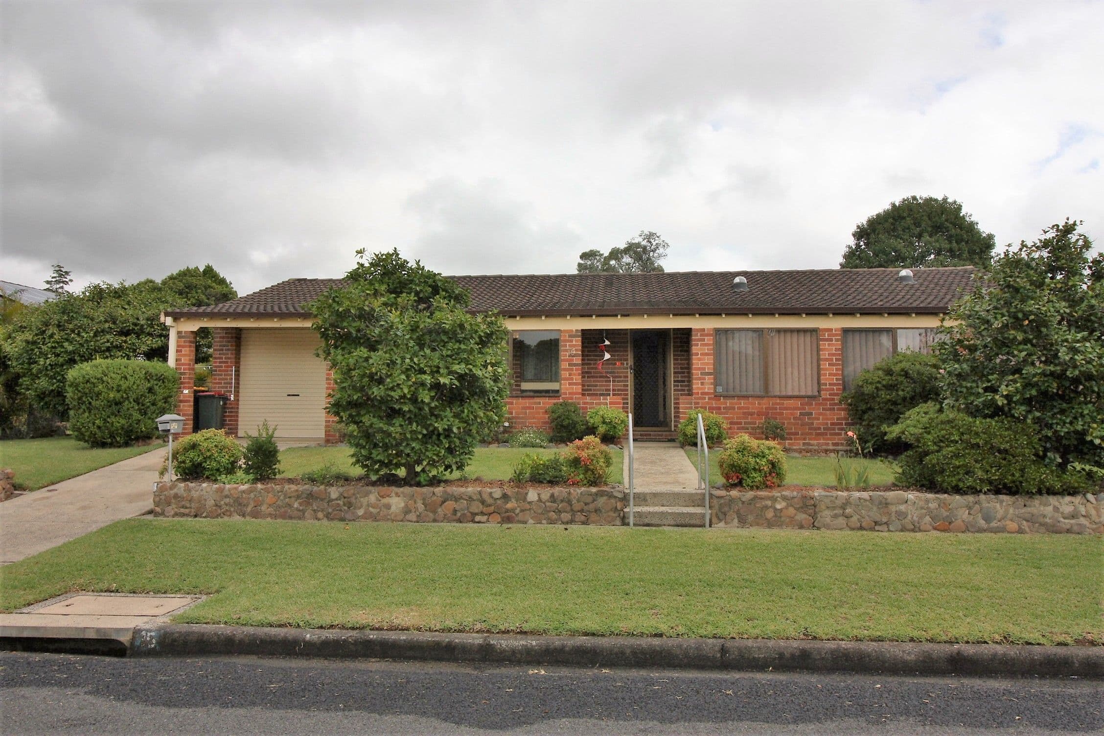 15 Fuchsia Crescent, Bomaderry - Image 1