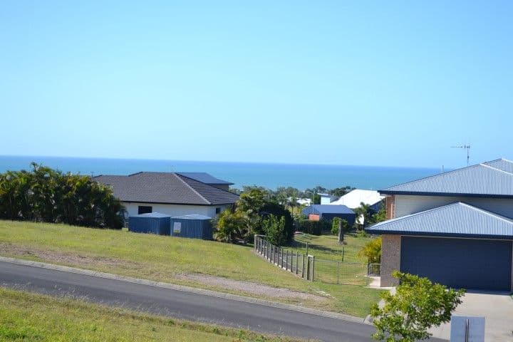 18 Highview Drive, CRAIGNISH QLD 4655, Craignish - Thumbnail 5