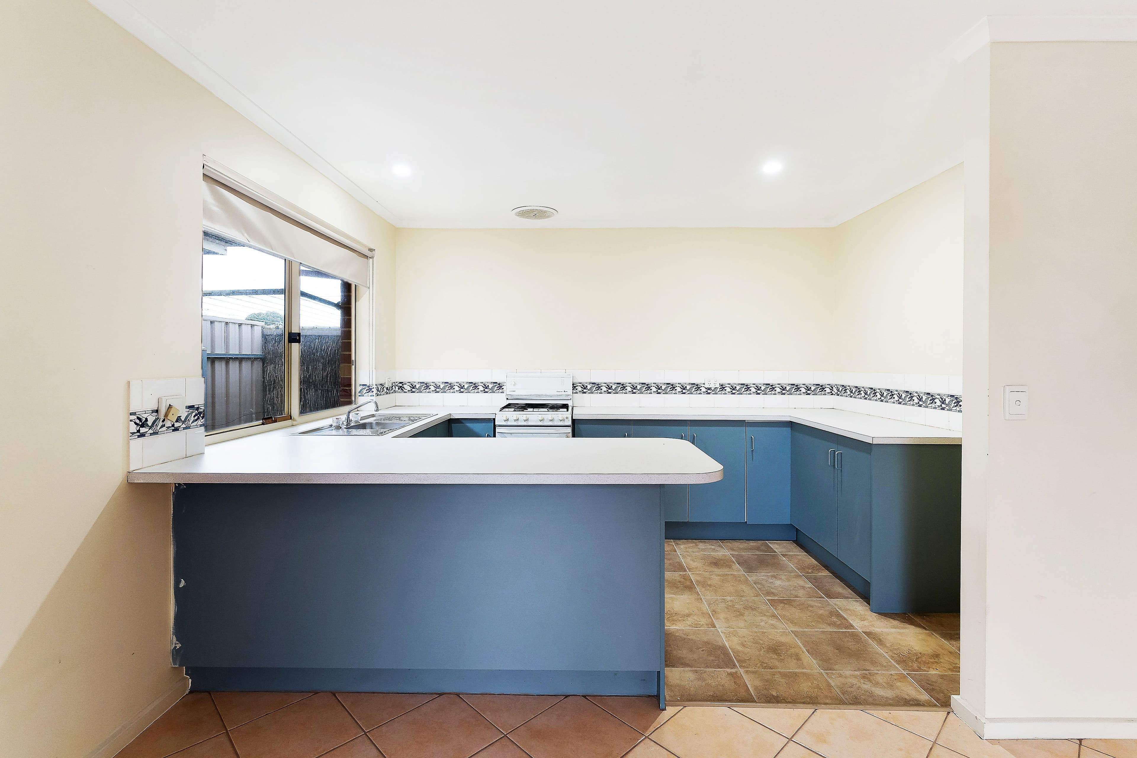 302 Victoria Road, Largs North SA 5016, Largs North - Thumbnail 3