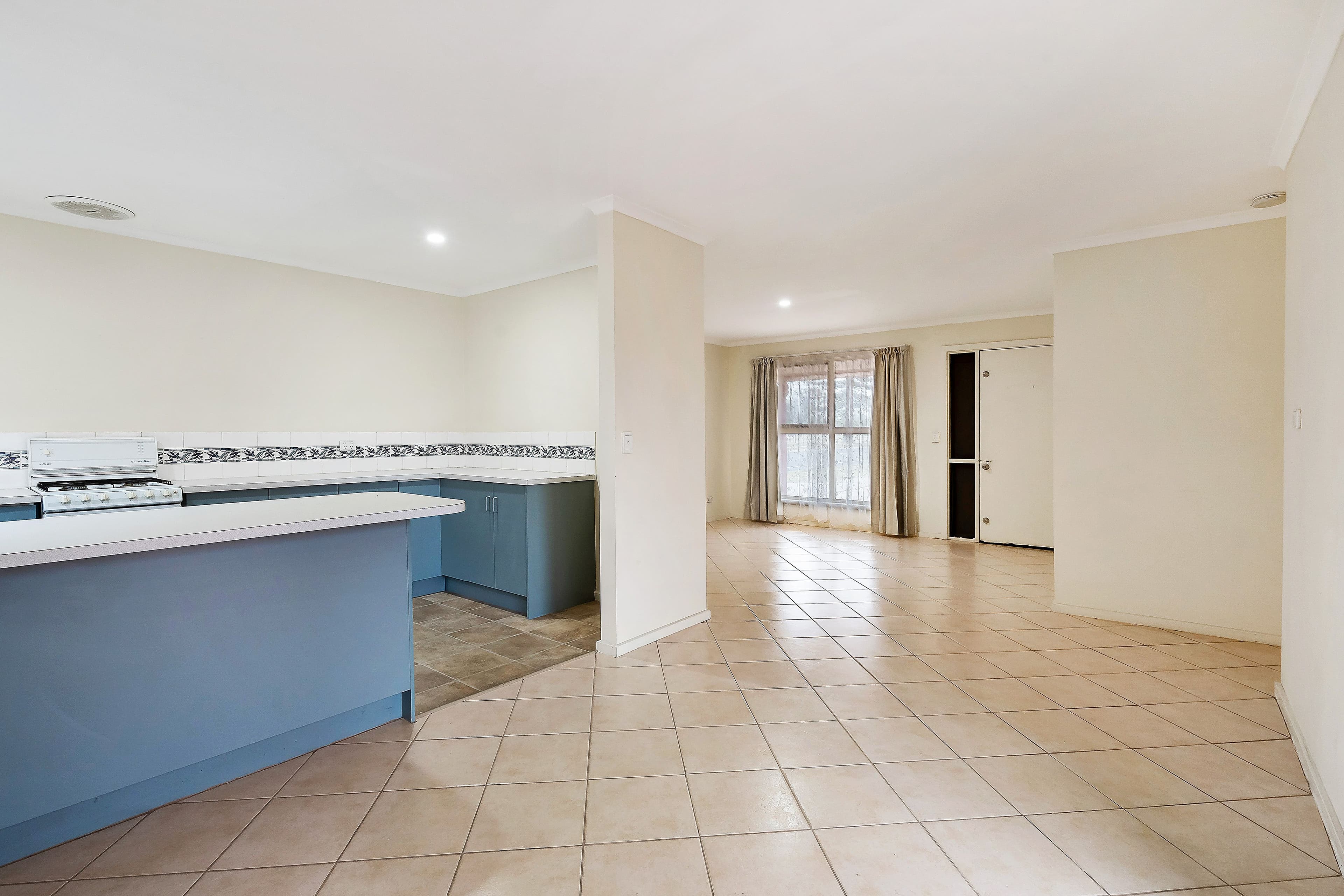 302 Victoria Road, Largs North SA 5016, Largs North - Thumbnail 5