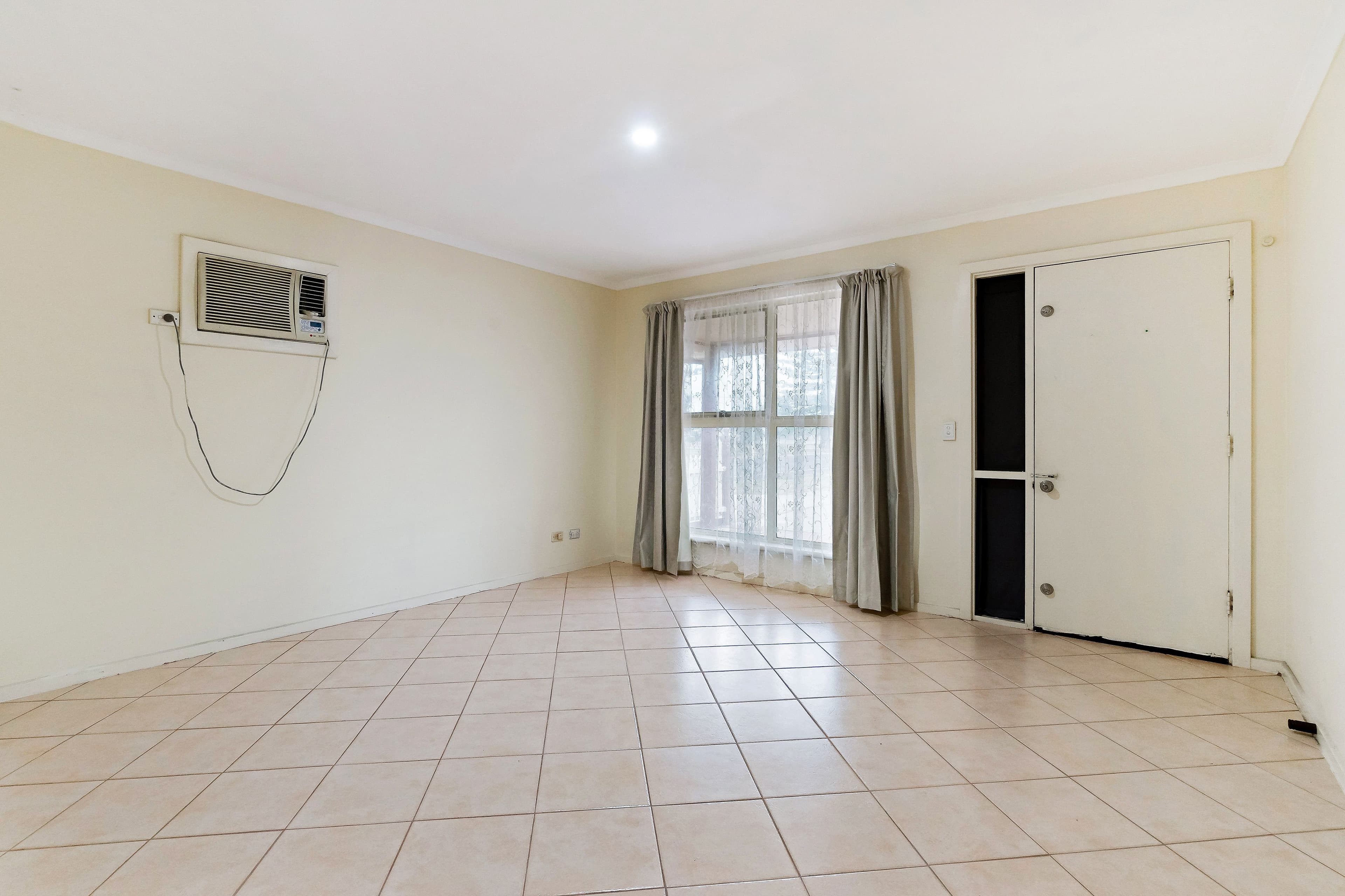 302 Victoria Road, Largs North SA 5016, Largs North - Thumbnail 7