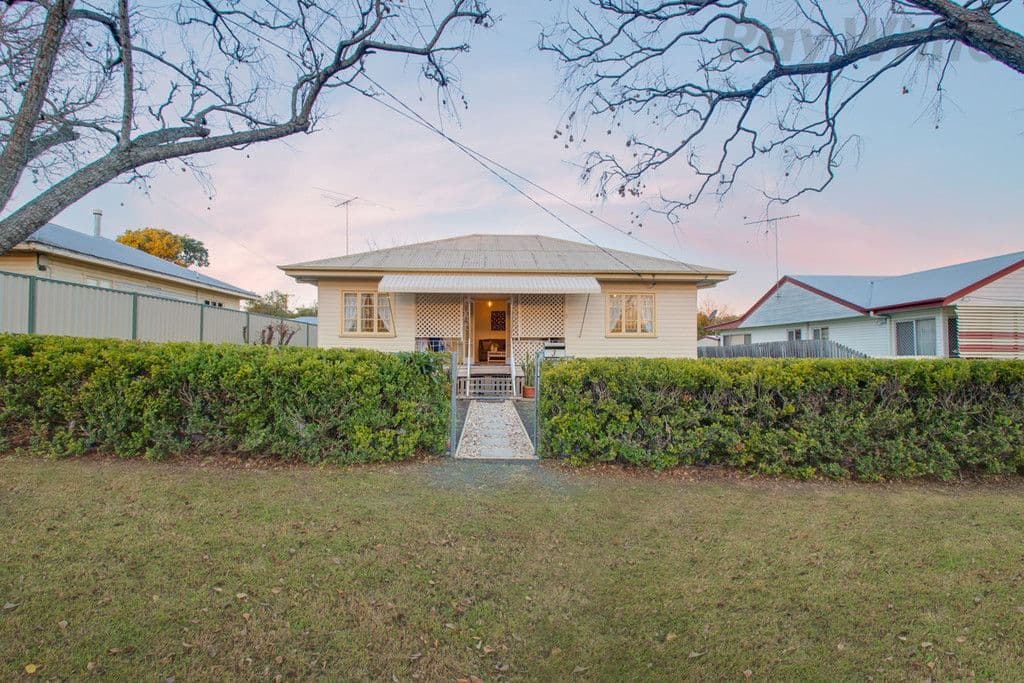 3 Vernon Street, Ipswich QLD 4305, Ipswich - Thumbnail 2