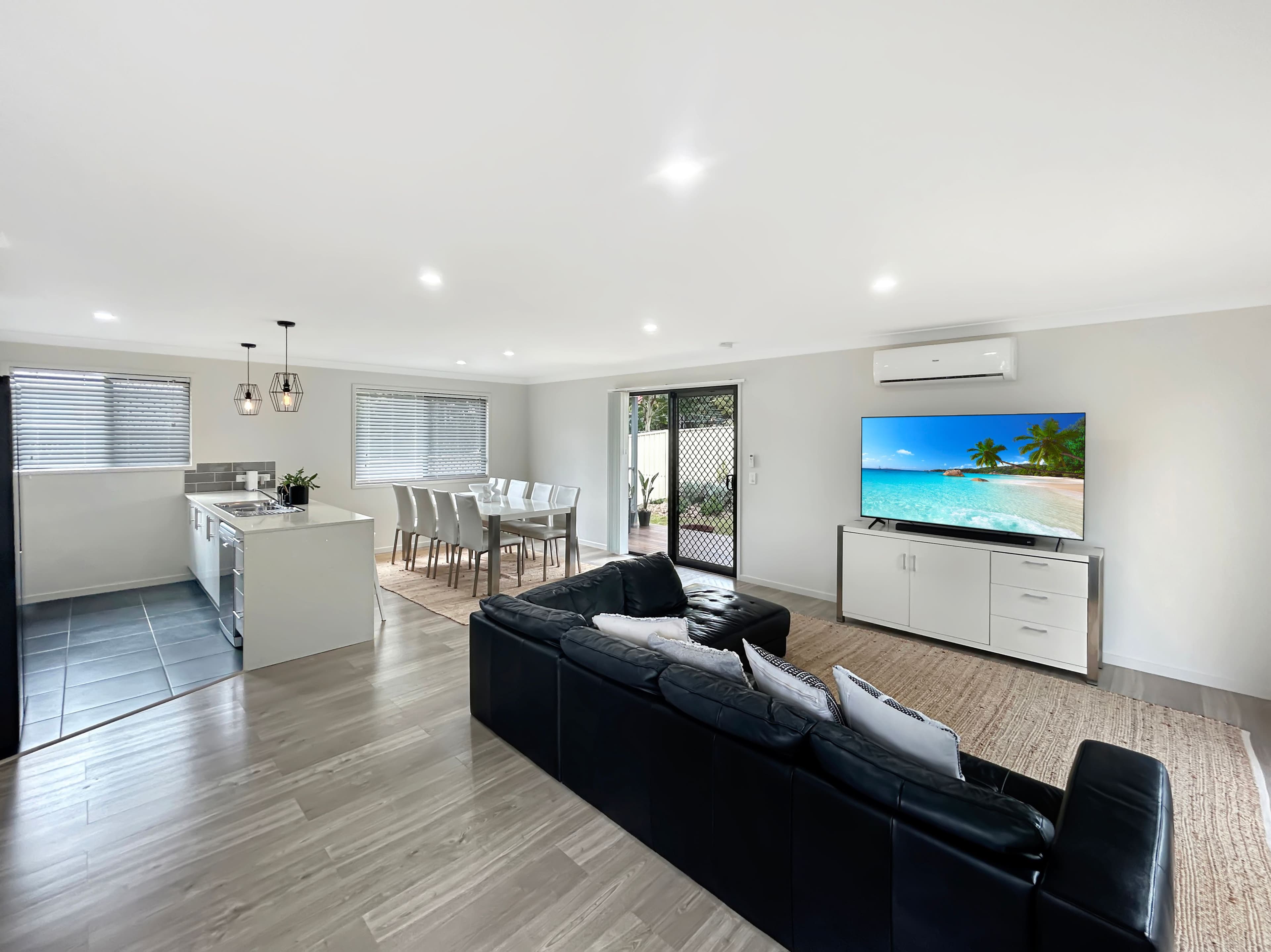 11 Muir Street, Blackbutt QLD 4314, Blackbutt - Thumbnail 2
