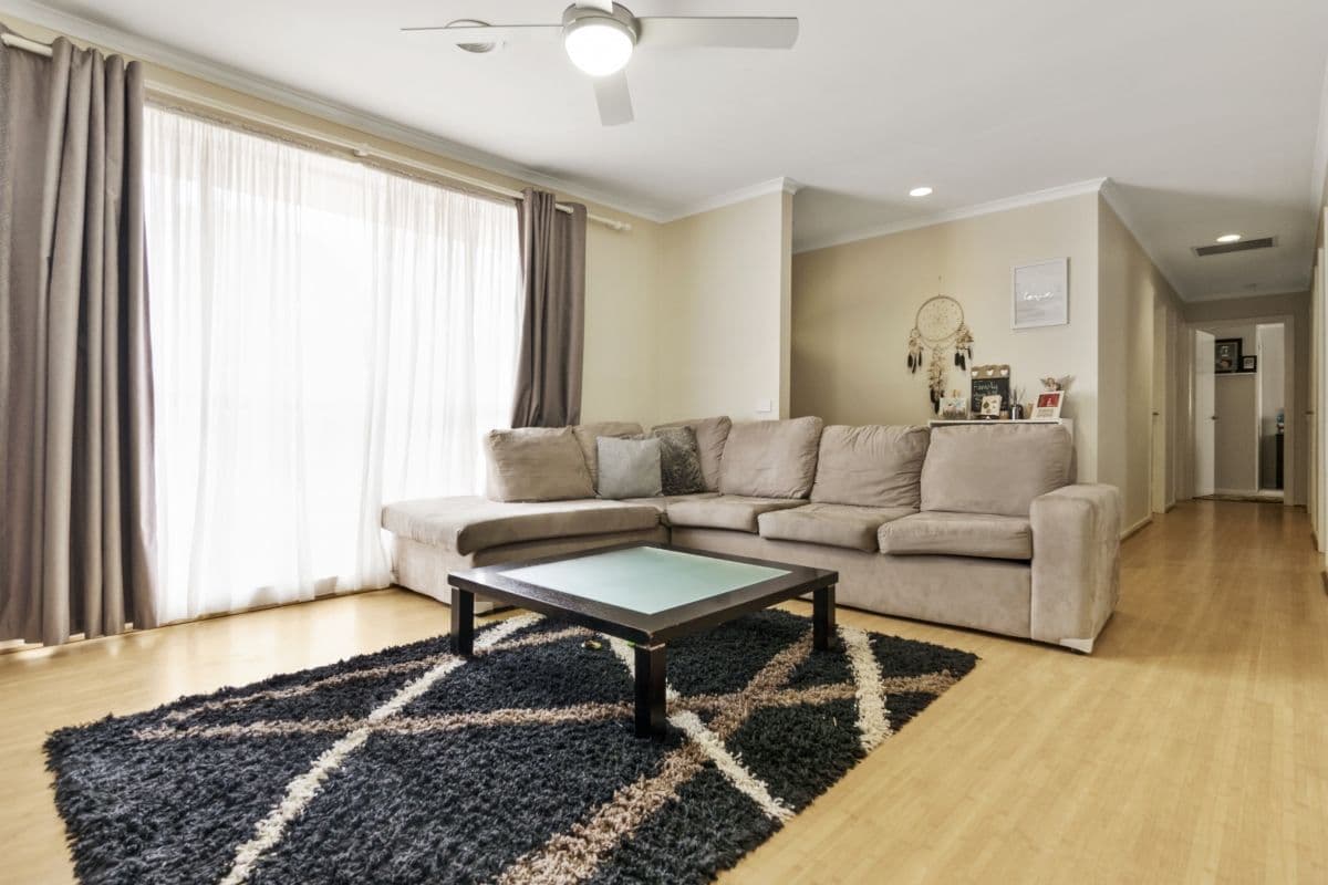 4 Tamarind Crescent, Werribee VIC 3030, Werribee - Thumbnail 2