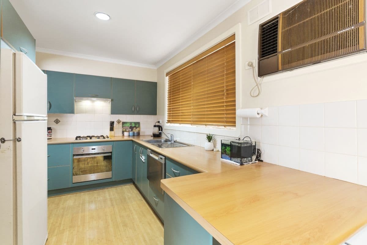 4 Tamarind Crescent, Werribee VIC 3030, Werribee - Thumbnail 3
