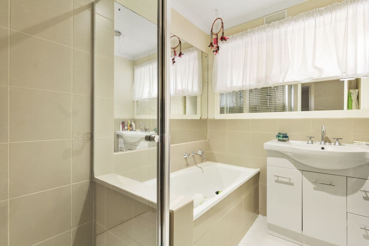 4 Tamarind Crescent, Werribee VIC 3030, Werribee - Thumbnail 6
