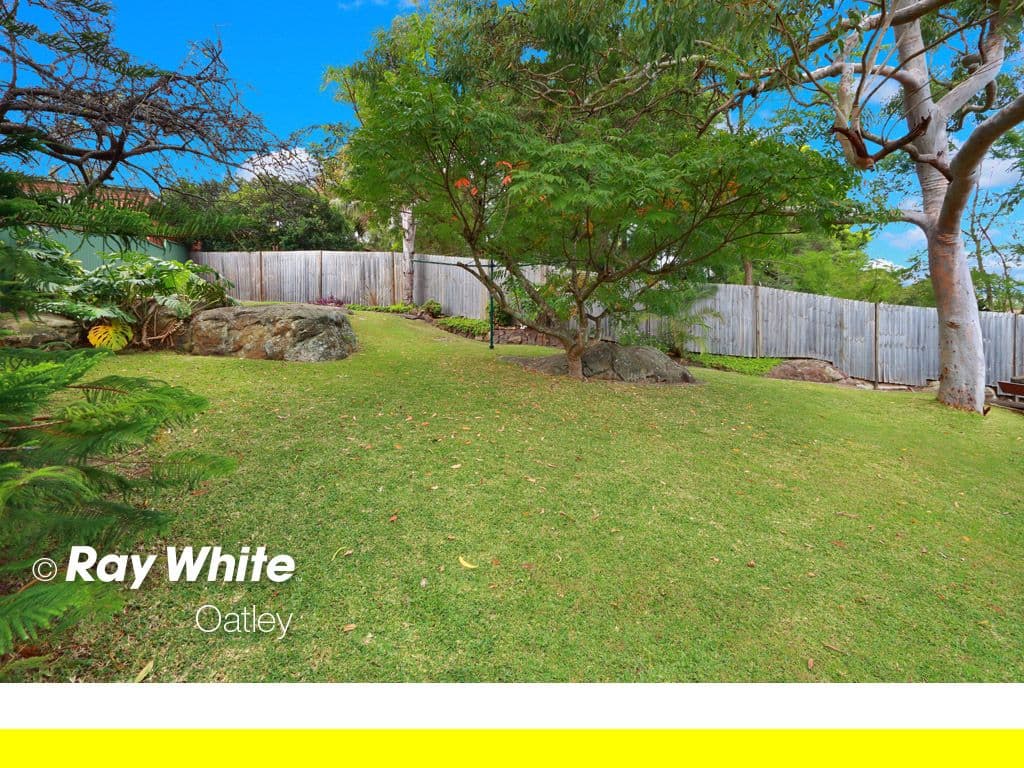 8 View Street, Peakhurst Heights - Thumbnail 2