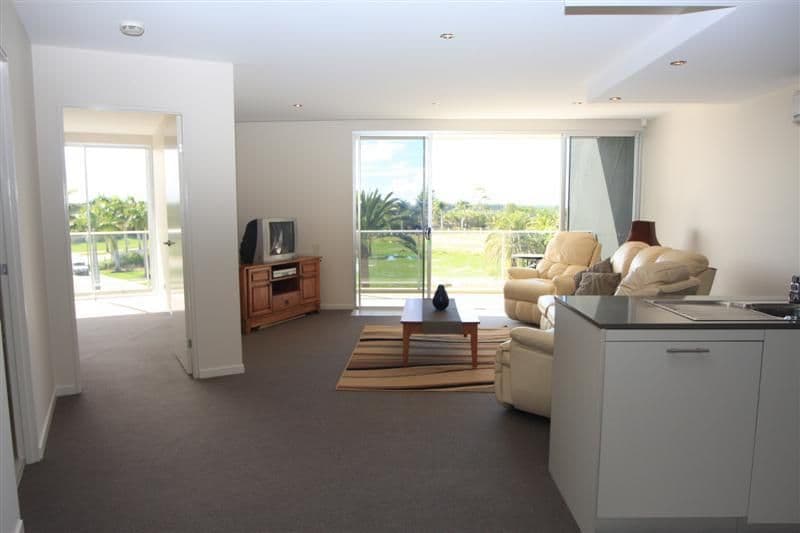 1318 Azzura Greens , 2 Activa Way, HOPE ISLAND QLD 4212, Hope Island - Thumbnail 2