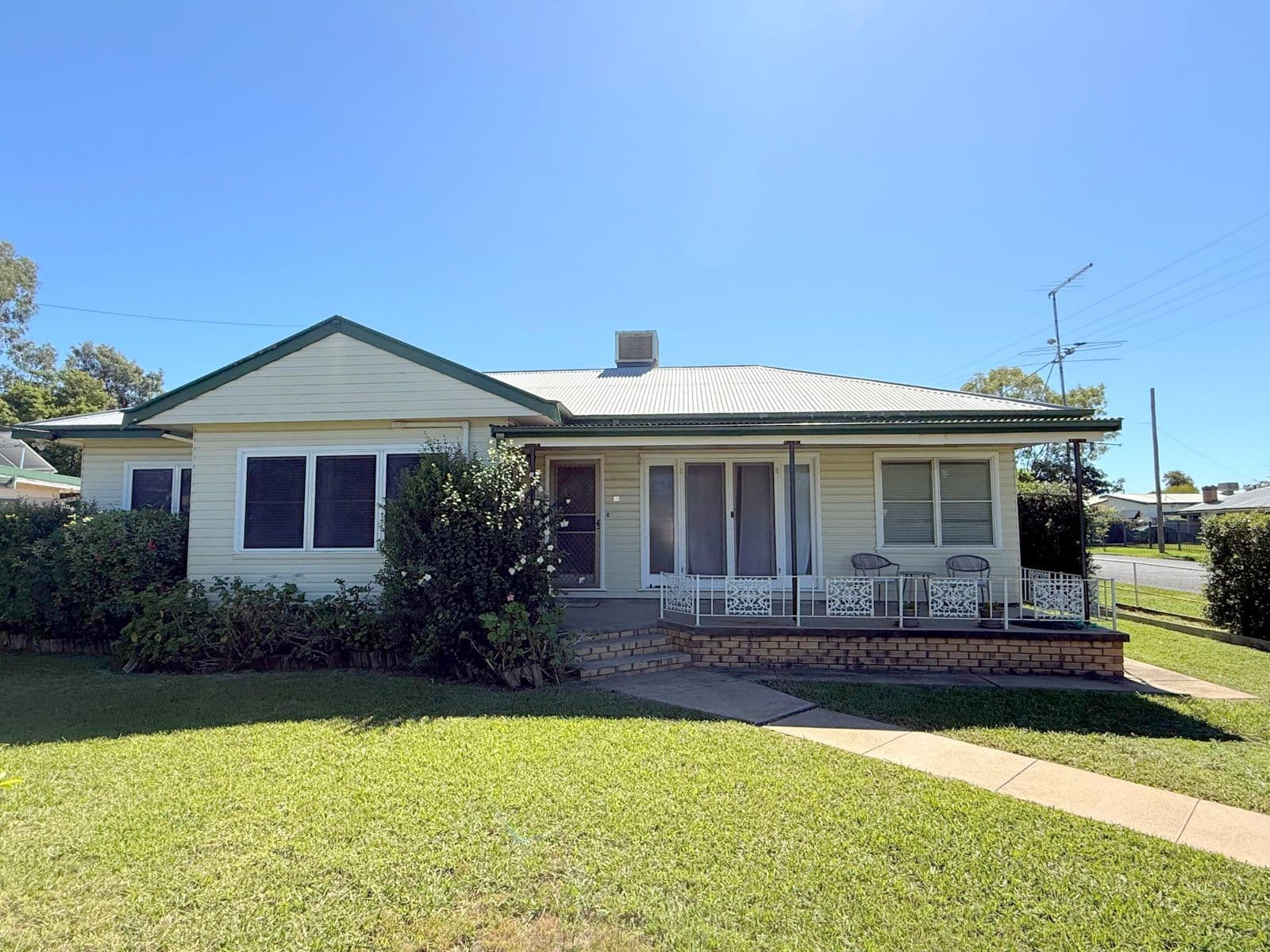 11 Thompsons Avenue, Moree NSW 2400, Moree - Image 1