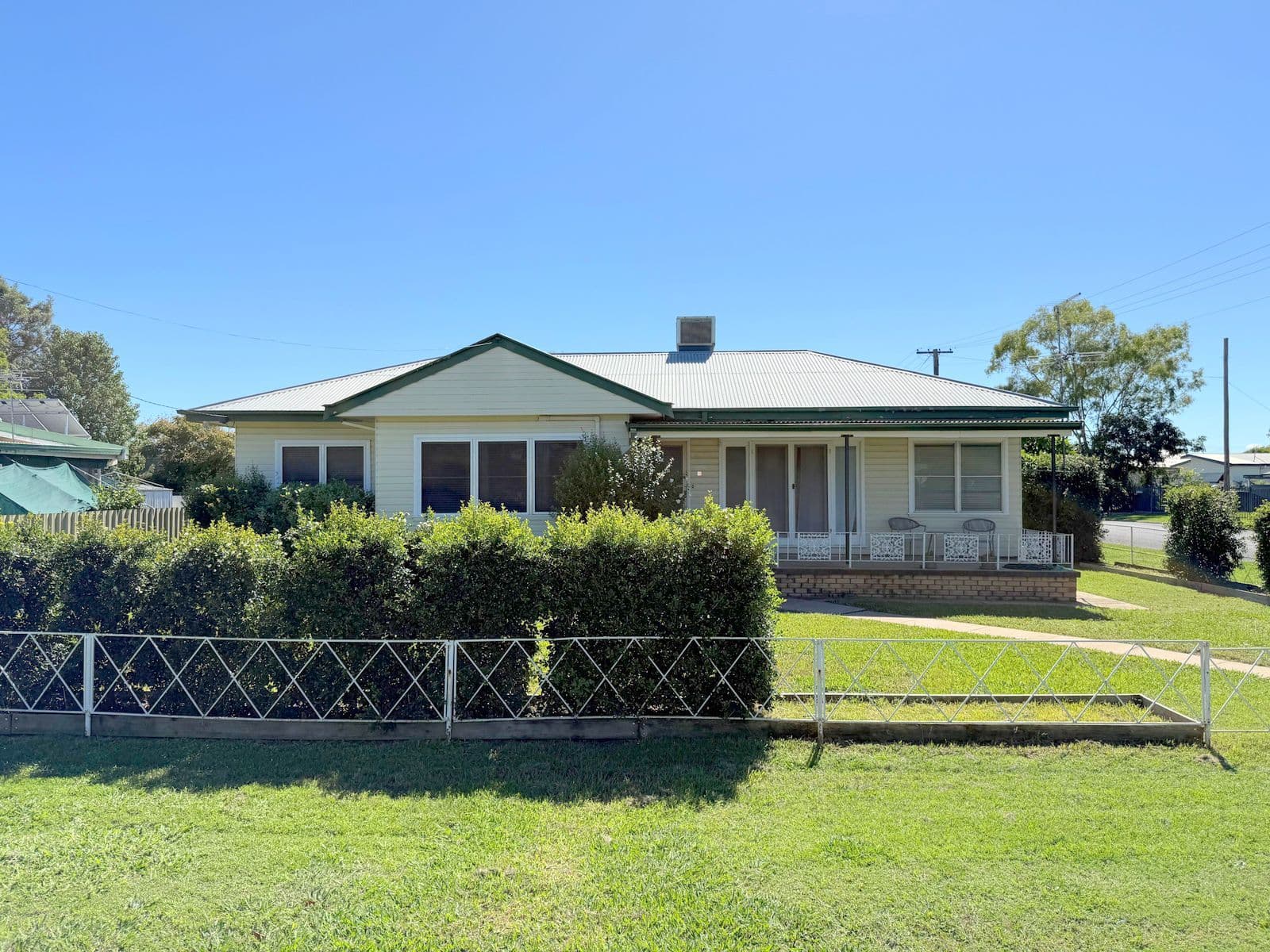 11 Thompsons Avenue, Moree NSW 2400, Moree - Thumbnail 3
