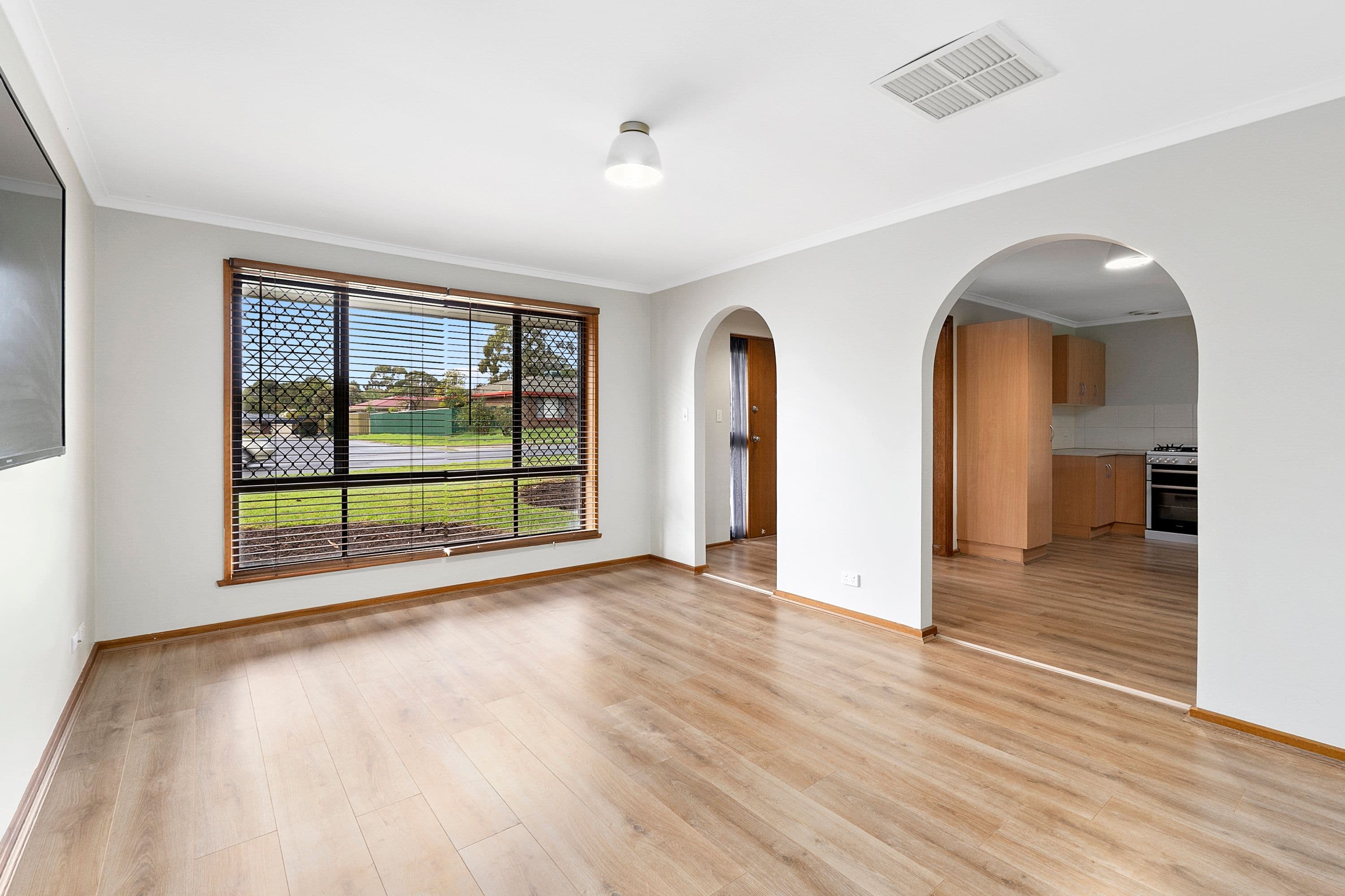 18 Meningie Street, Craigmore SA 5114, Craigmore - Thumbnail 2