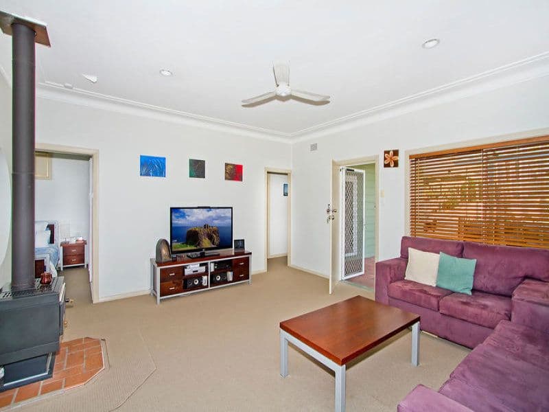 38A Bulgonia Road, BRIGHTWATERS NSW 2264, Brightwaters - Thumbnail 4
