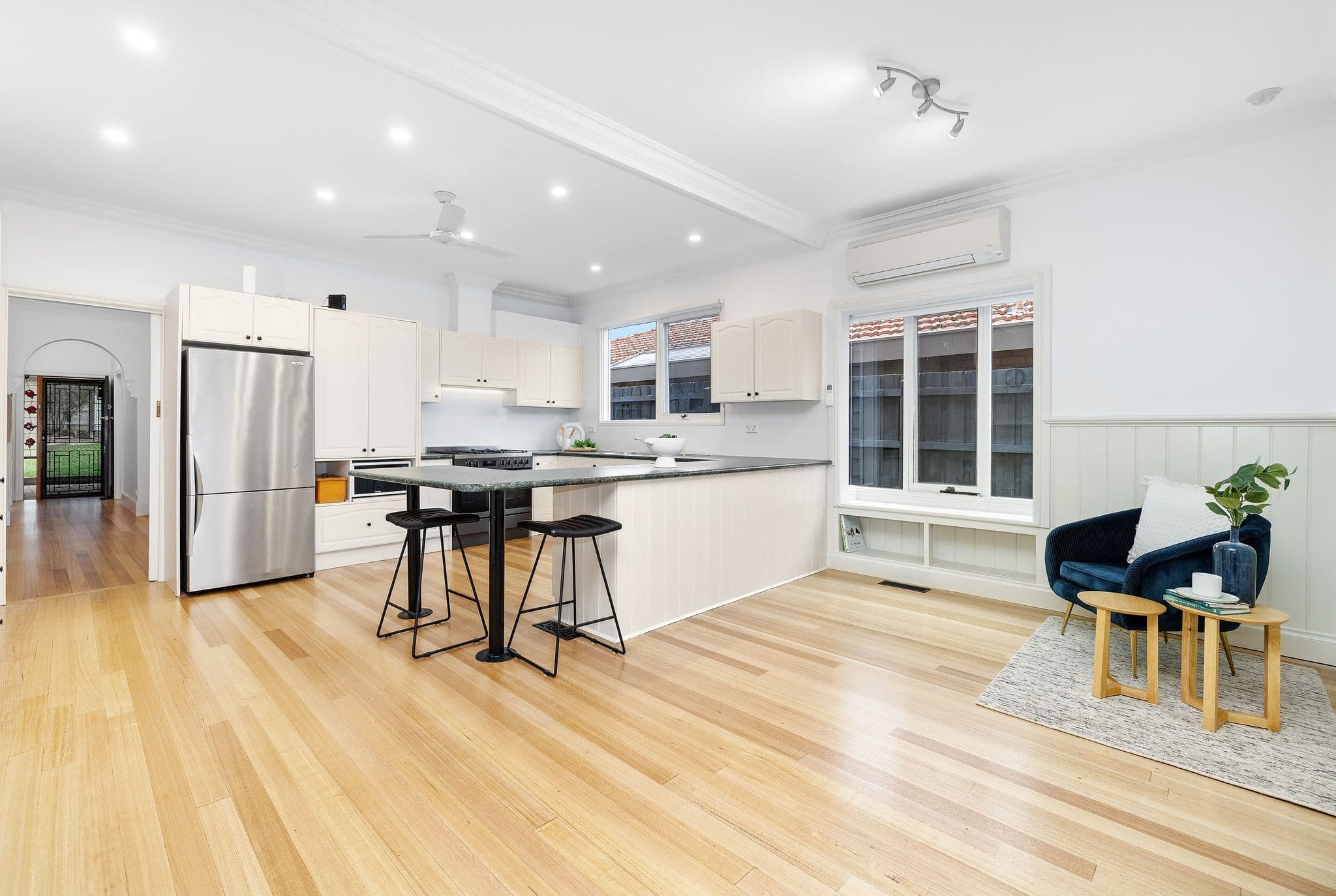 24 Antibes Street, Parkdale VIC 3195, Parkdale - Thumbnail 2