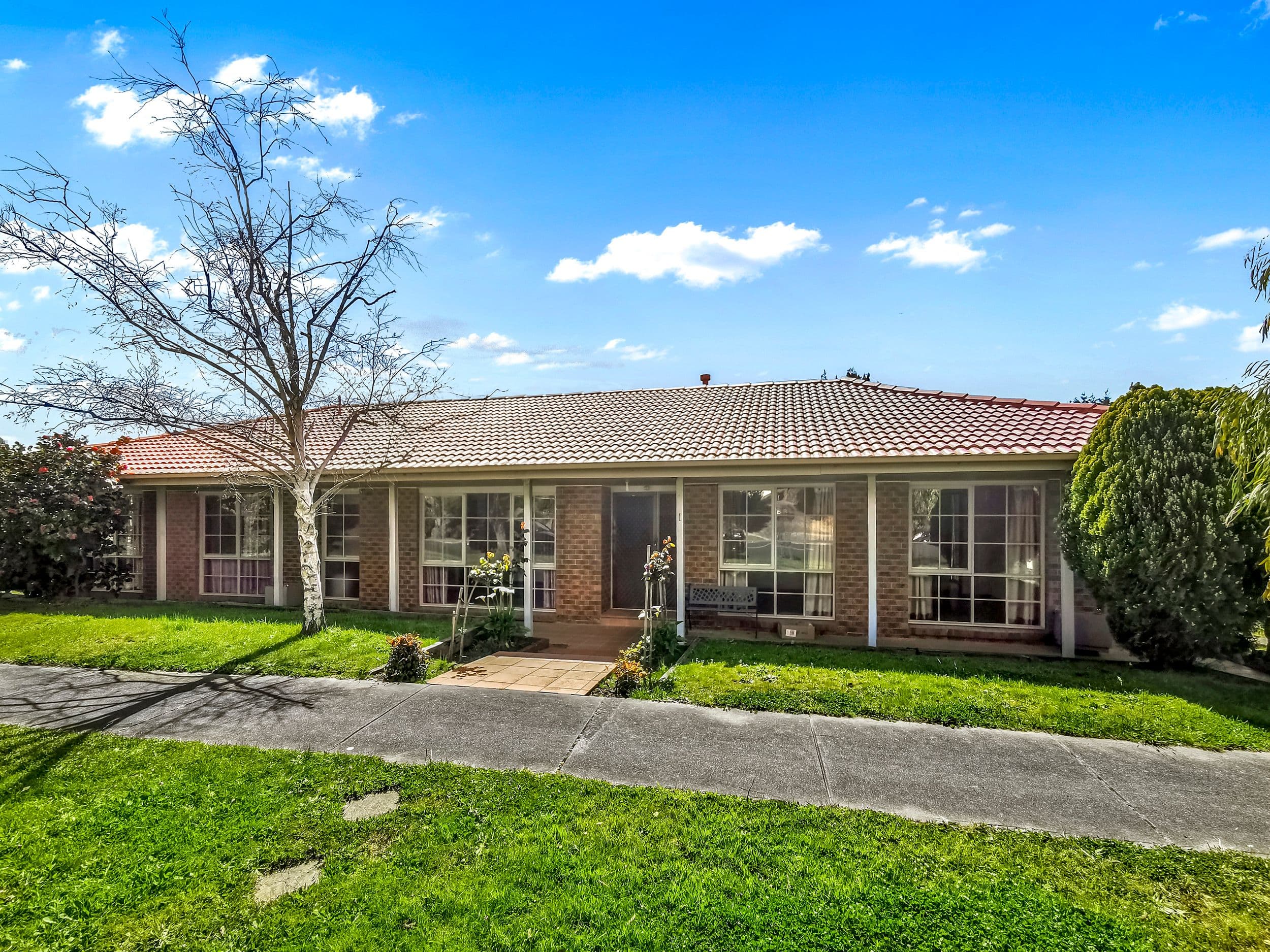 1 Lynda Court, Doncaster East VIC 3109, Doncaster East - Thumbnail 2