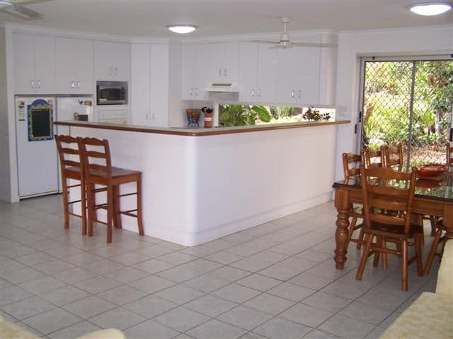 22  Waratah Street, GLADSTONE QLD 4680, Gladstone Central - Thumbnail 3