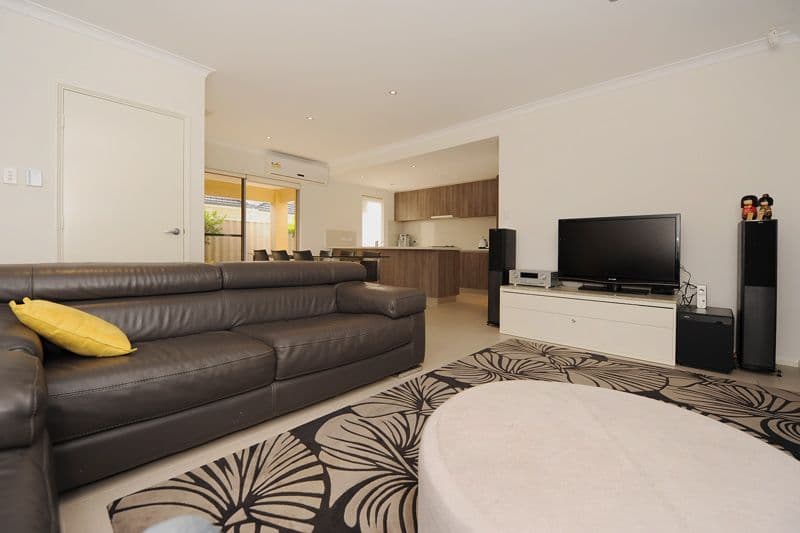 21 Lovegrove Way, MORLEY WA 6062, Morley - Thumbnail 4