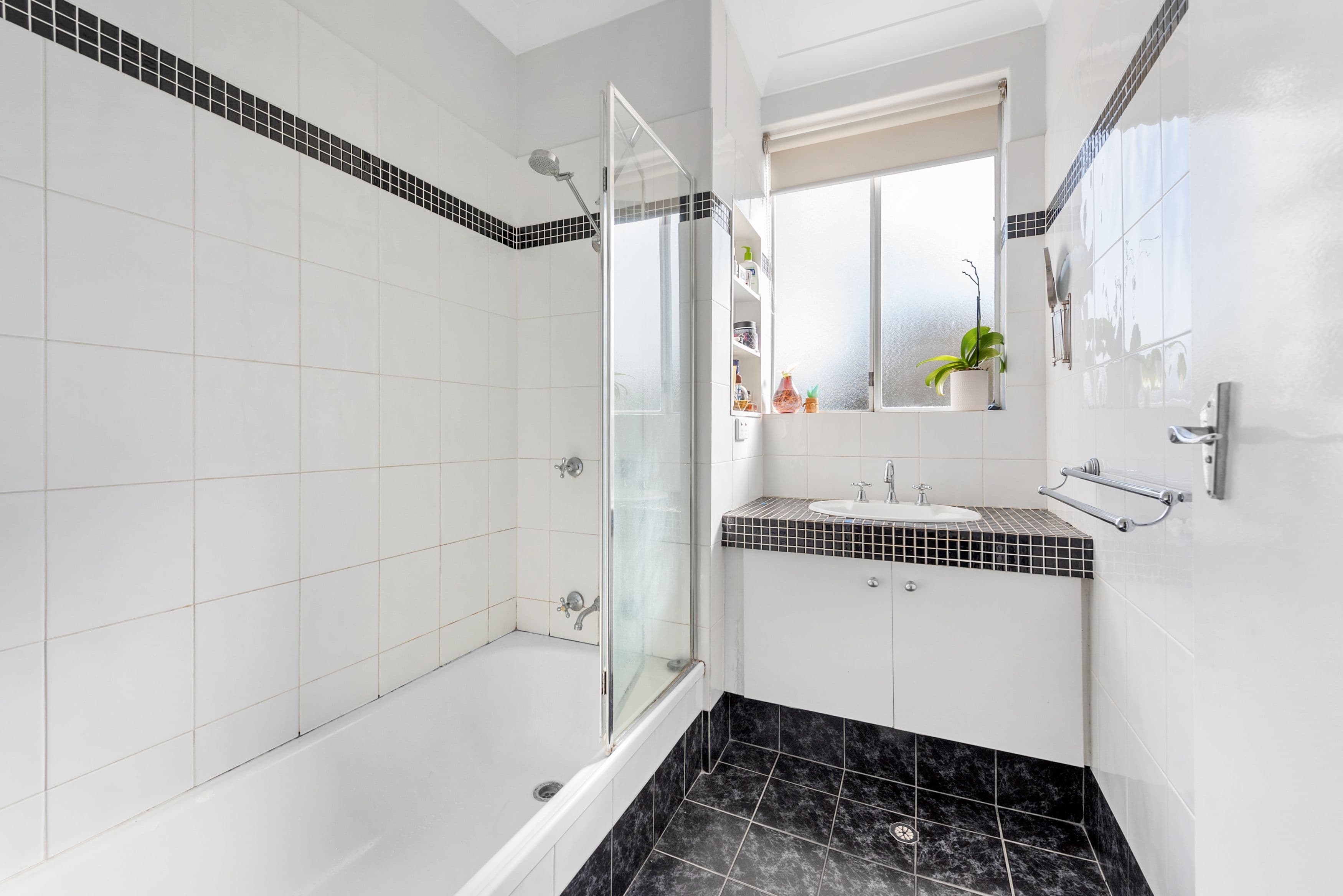 111 Glenalva Terrace, Enoggera QLD 4051, Enoggera - Thumbnail 4