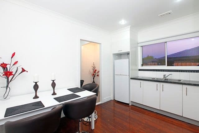 24 Seston Street, RESERVOIR VIC 3073, Reservoir - Thumbnail 4