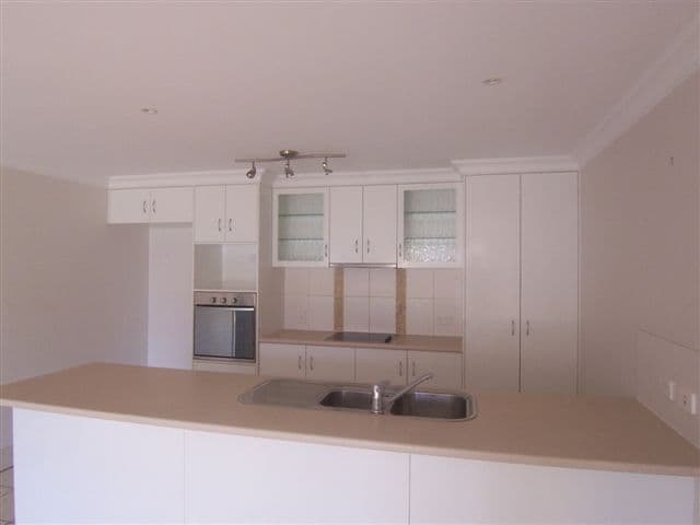 12  Elizabeth Street, WESTBROOK QLD 4350, Westbrook - Thumbnail 2