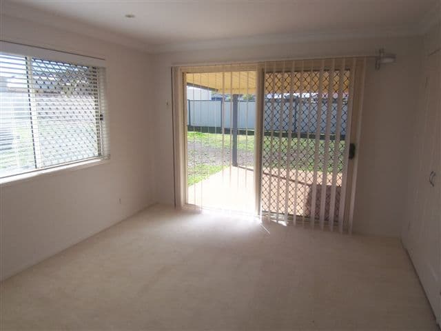12  Elizabeth Street, WESTBROOK QLD 4350, Westbrook - Thumbnail 4