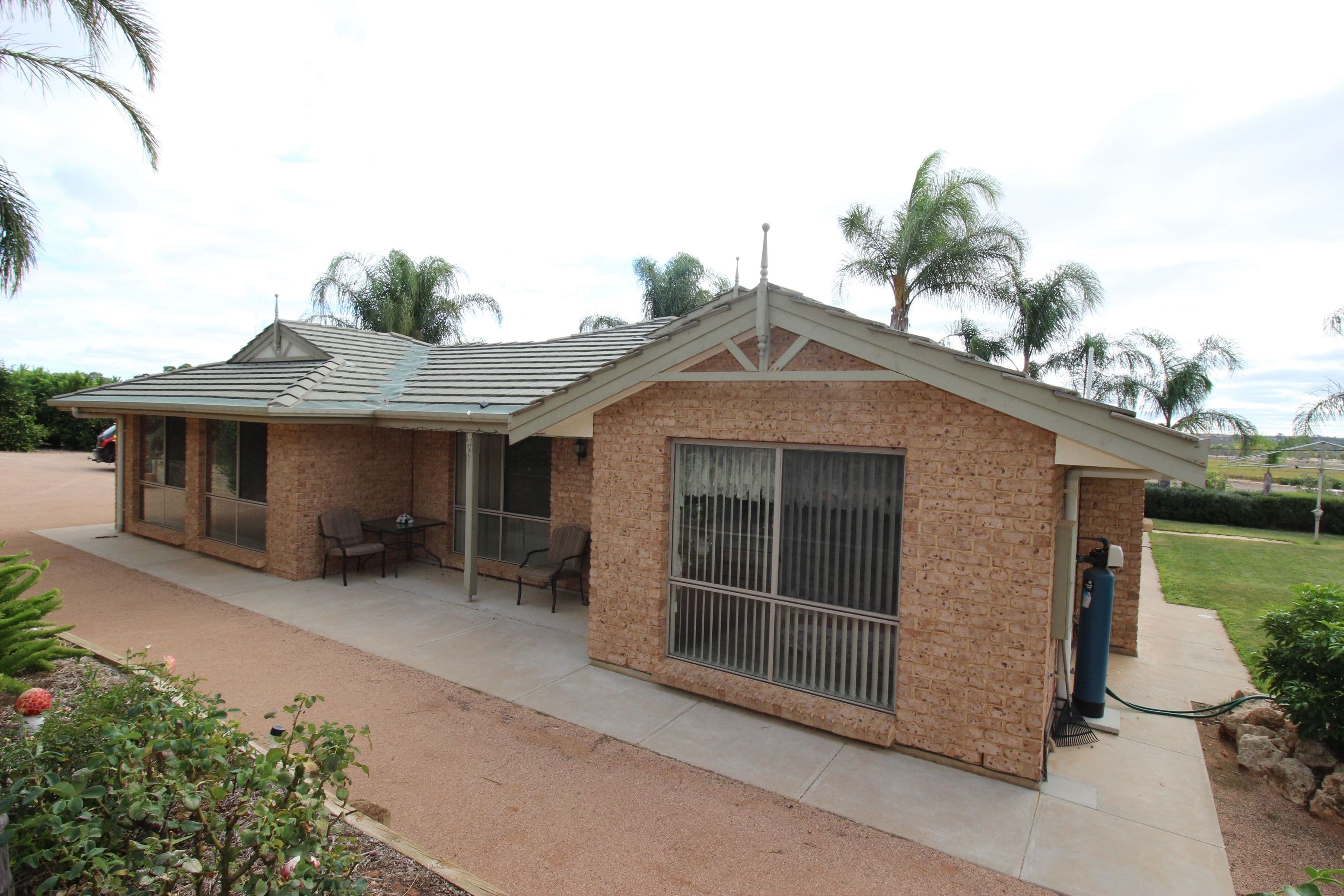 181 West Road, Waikerie SA 5330, Waikerie - Image 1