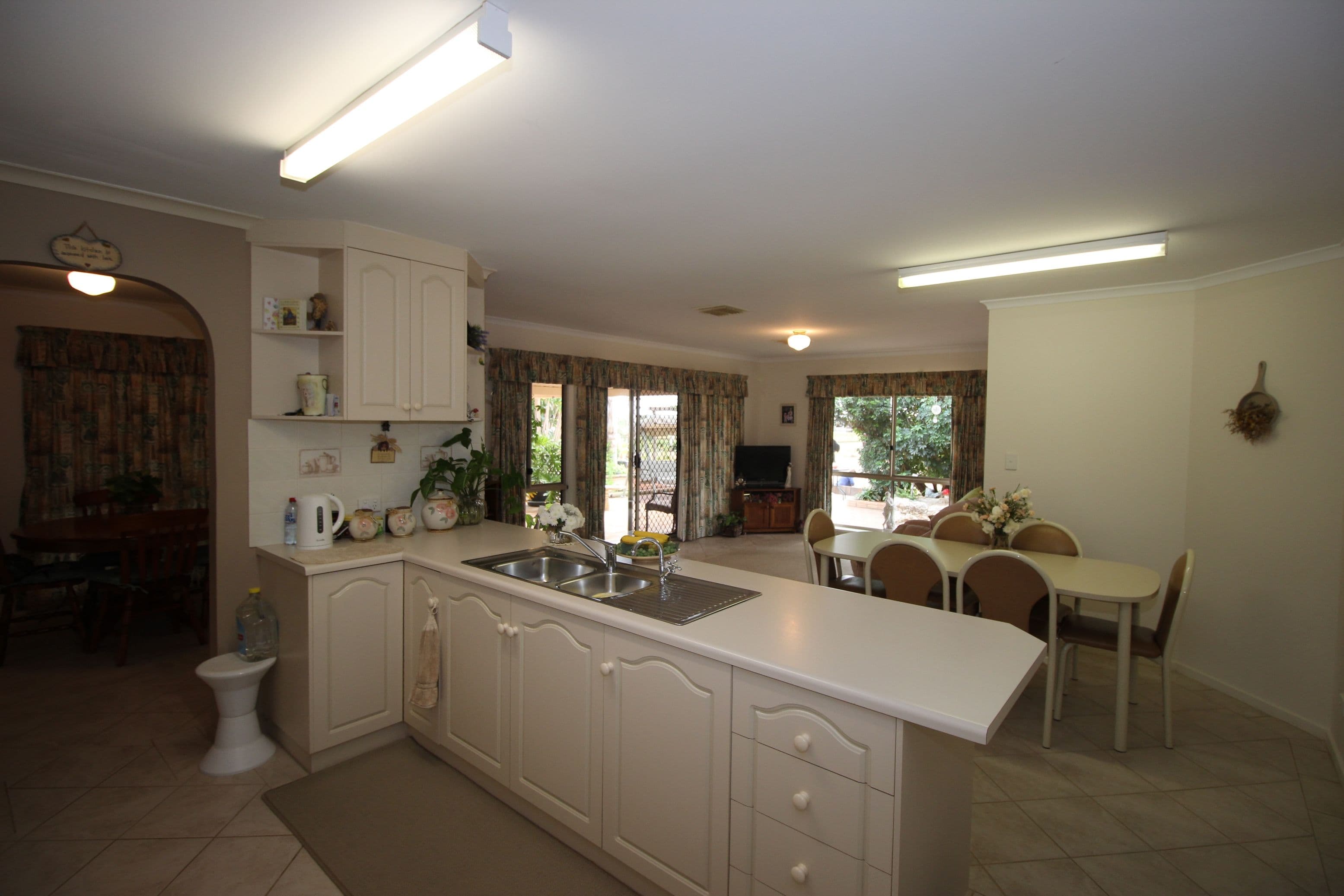 181 West Road, Waikerie SA 5330, Waikerie - Thumbnail 5