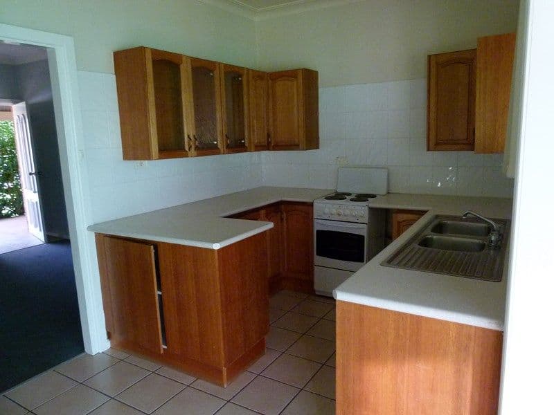 6 Bathurst Street, FORBES NSW 2871, Forbes - Thumbnail 2