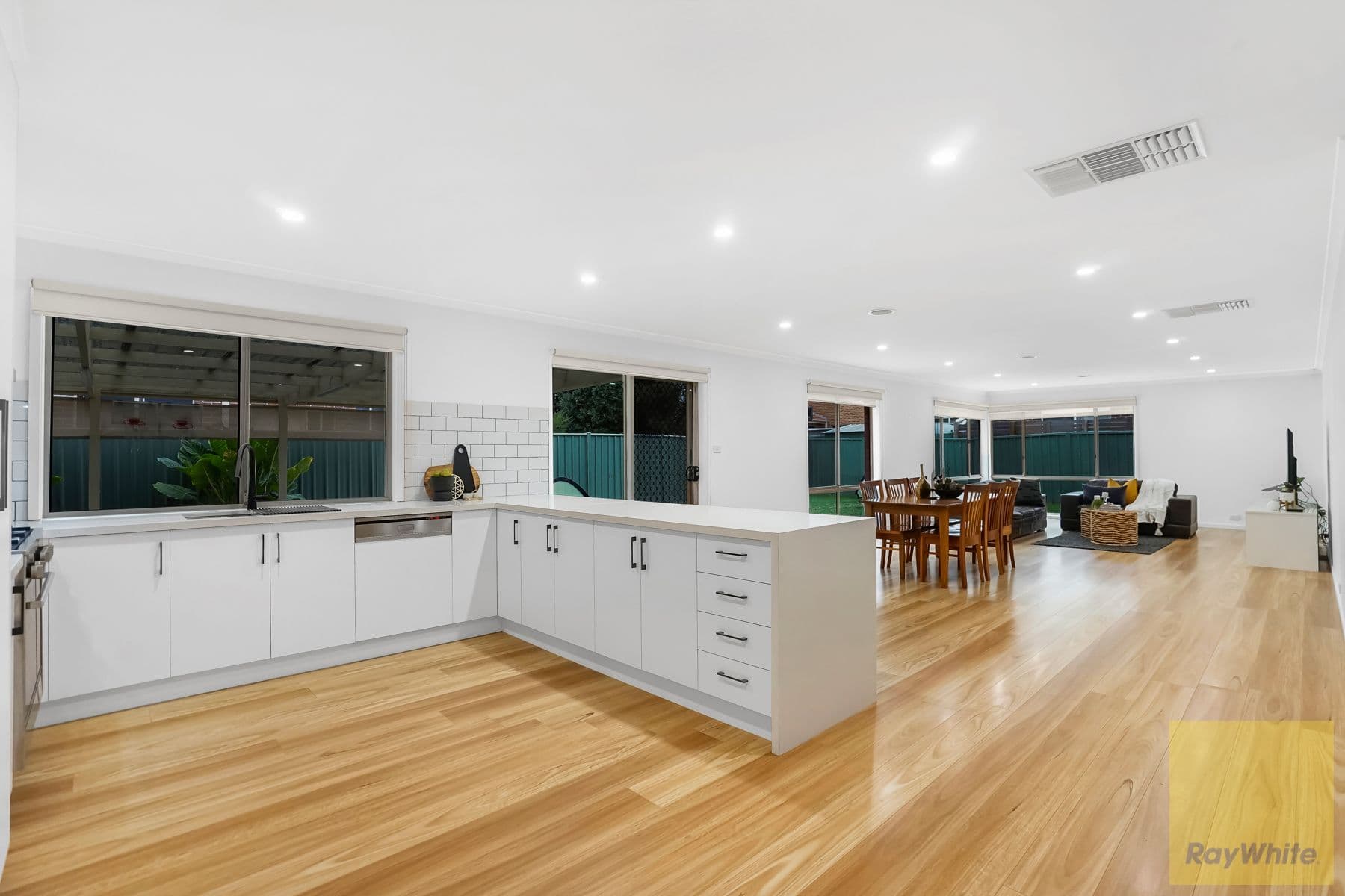2 Northampton Crescent, Caroline Springs VIC 3023, Caroline Springs - Thumbnail 2