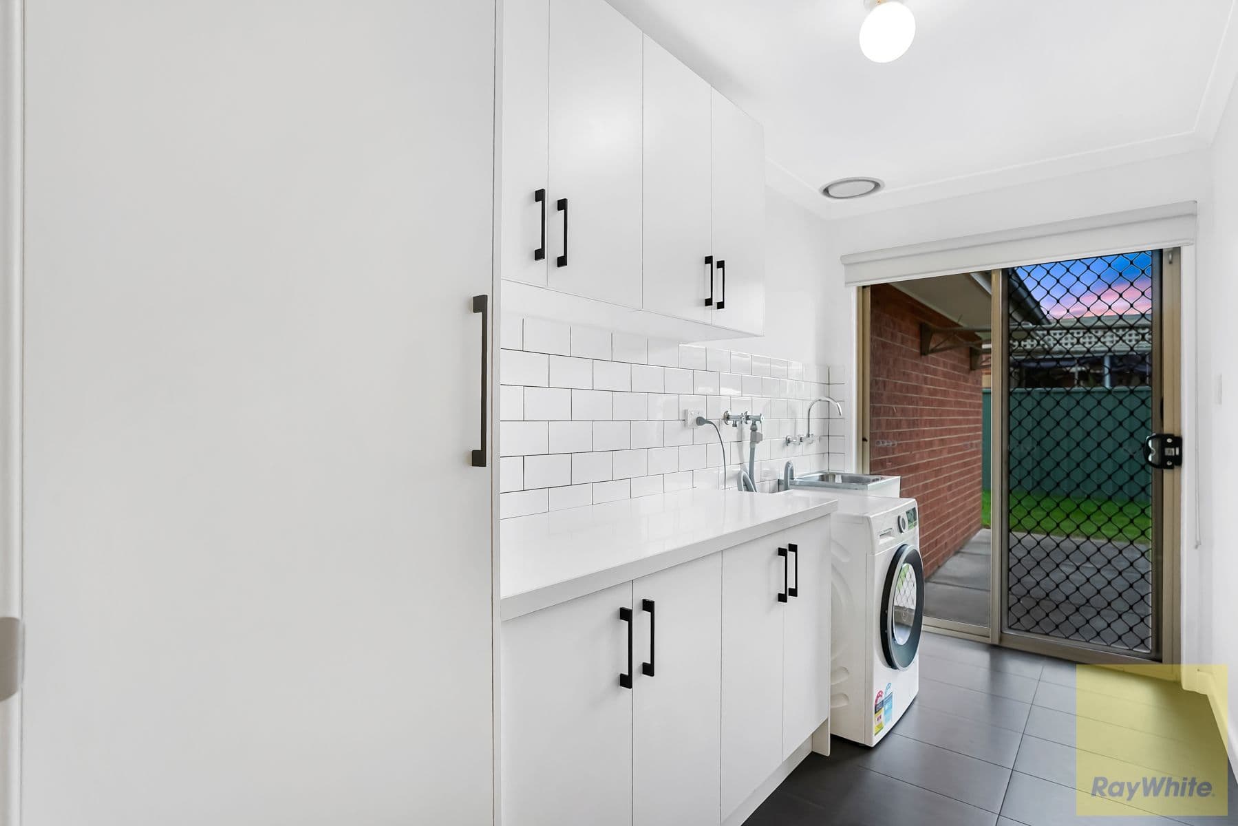 2 Northampton Crescent, Caroline Springs VIC 3023, Caroline Springs - Thumbnail 7