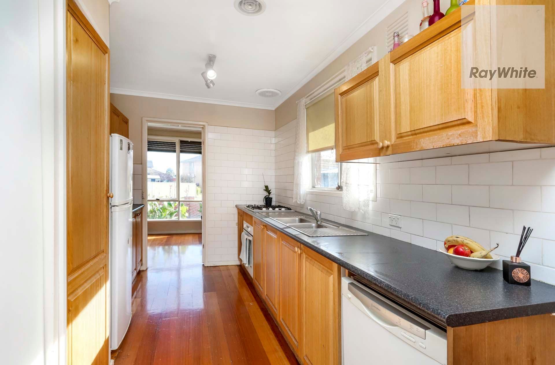 240 Carrick Drive, Gladstone Park VIC 3043, Gladstone Park - Thumbnail 5