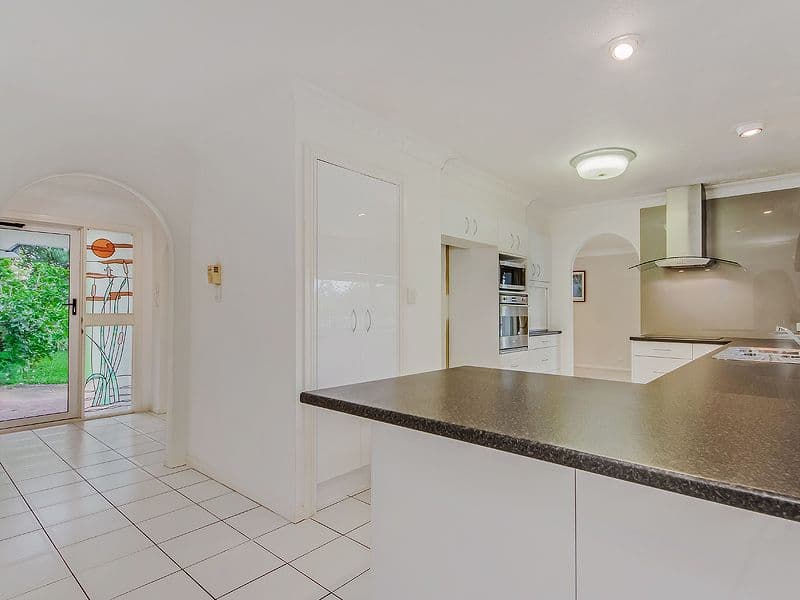 11 Cadell Drive, HELENSVALE QLD 4212, Helensvale - Thumbnail 7