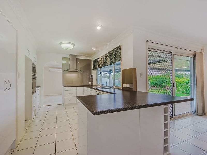 11 Cadell Drive, HELENSVALE QLD 4212, Helensvale - Thumbnail 8