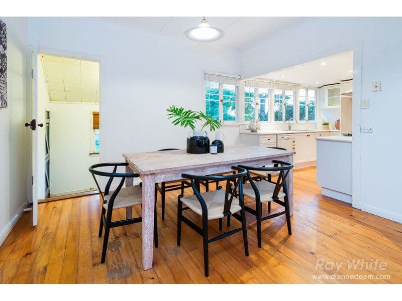 8 Iveagh Avenue, Holland Park West QLD 4121, Holland Park West - Thumbnail 6