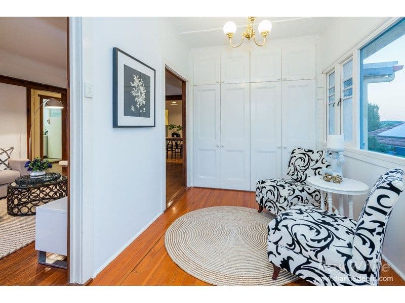 8 Iveagh Avenue, Holland Park West QLD 4121, Holland Park West - Thumbnail 8
