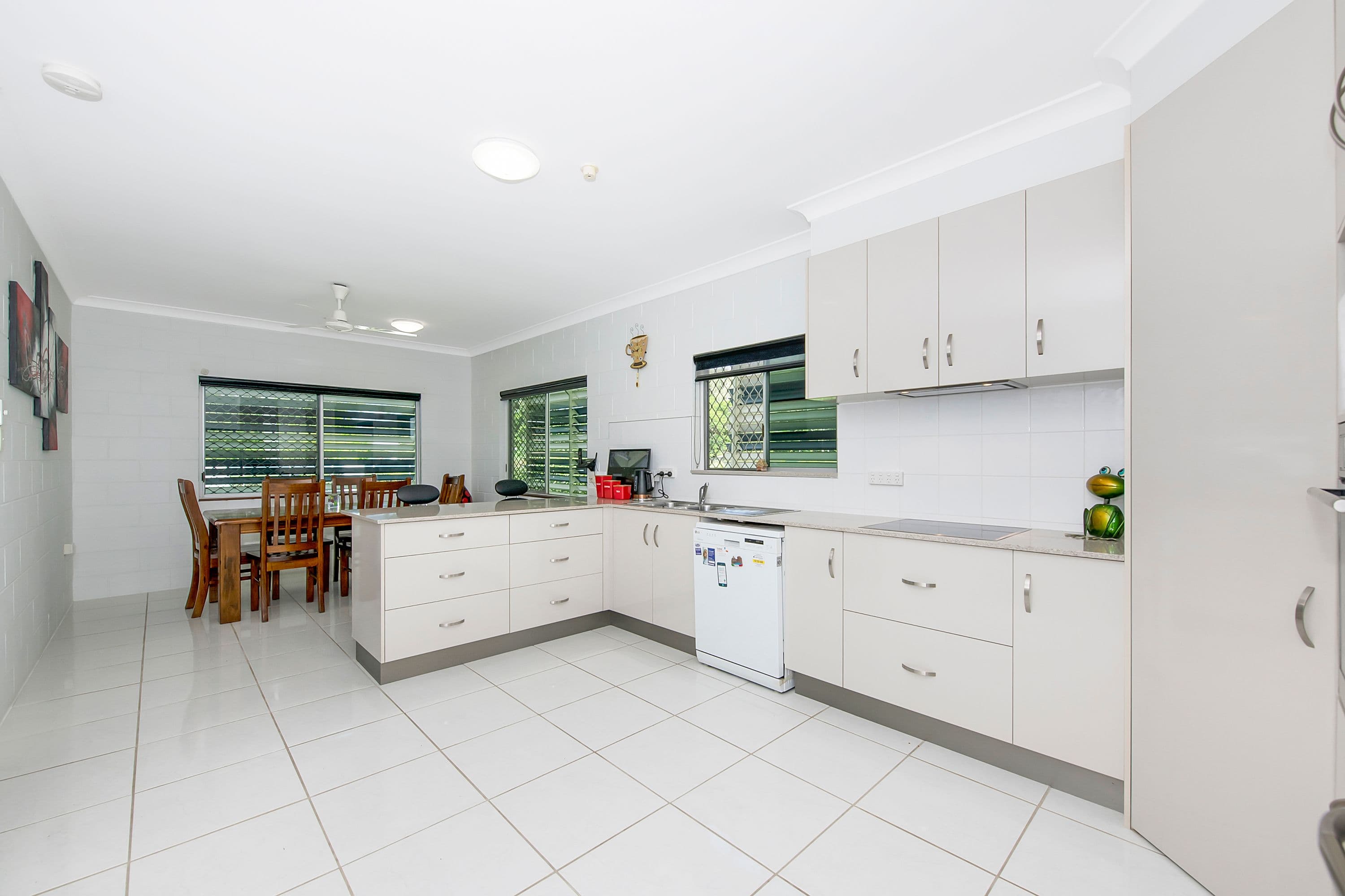 31 Miles Avenue, Kelso QLD 4815, Kelso - Thumbnail 2