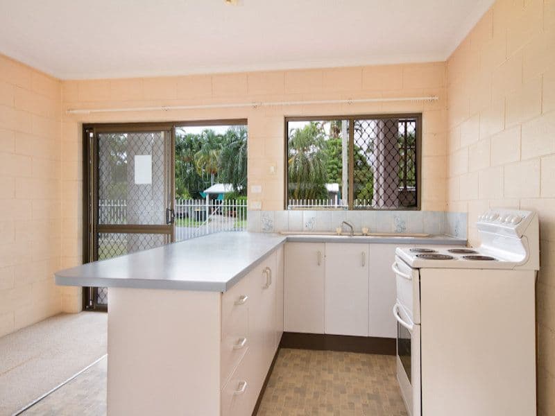 13 Armbrust Street, MANOORA QLD 4870, Manoora - Thumbnail 4