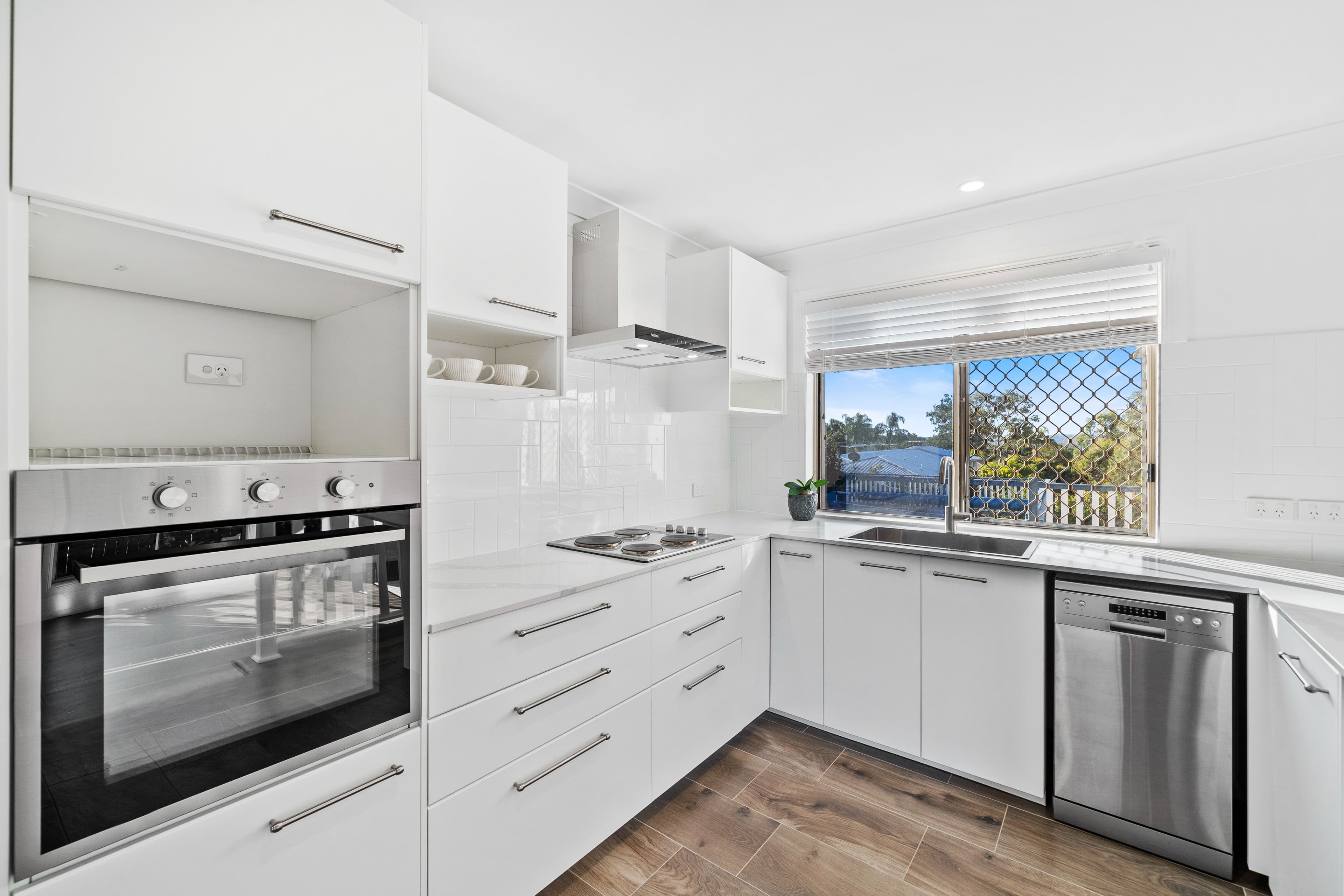 6 Brownlie Court, Beenleigh QLD 4207, Beenleigh - Thumbnail 2