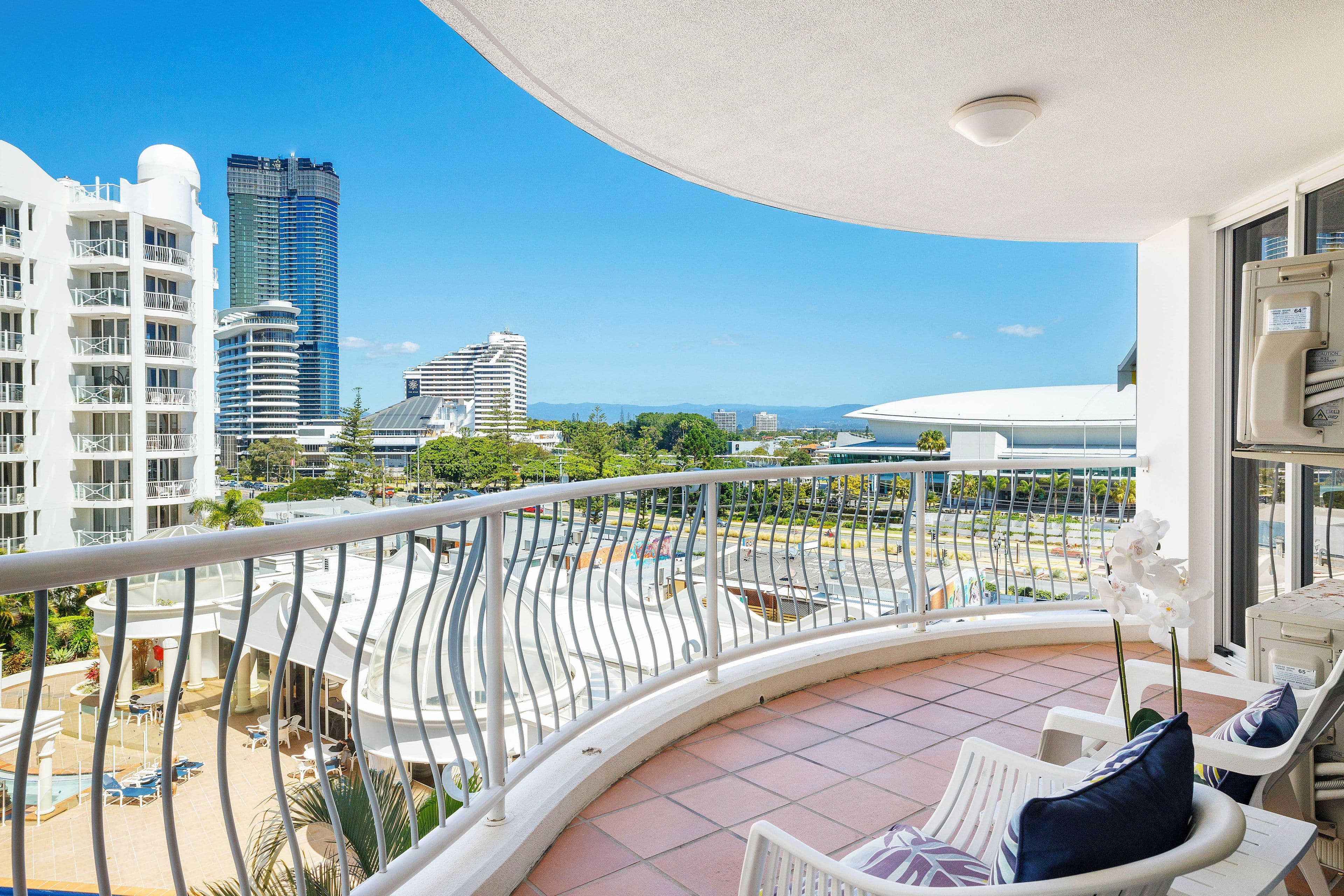 24 Queensland Avenue, Broadbeach QLD 4218, Broadbeach - Thumbnail 3