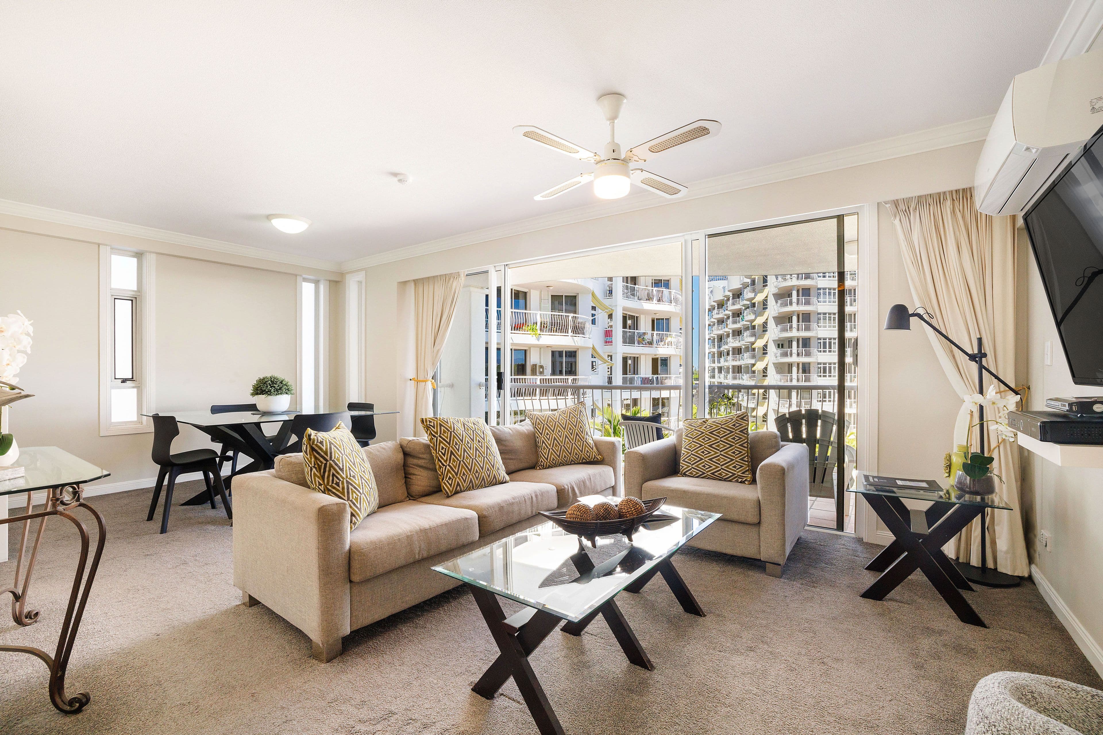 24 Queensland Avenue, Broadbeach QLD 4218, Broadbeach - Thumbnail 5