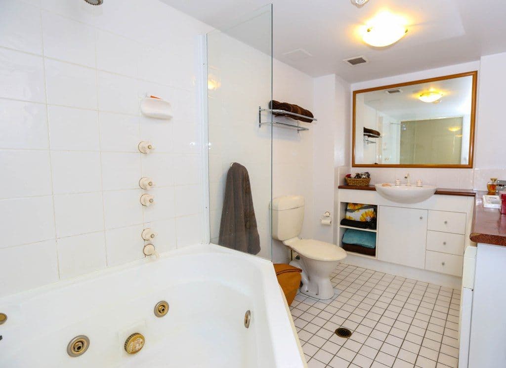 210-218 Surf Parade, SURFERS PARADISE QLD 4217, Surfers Paradise - Thumbnail 7