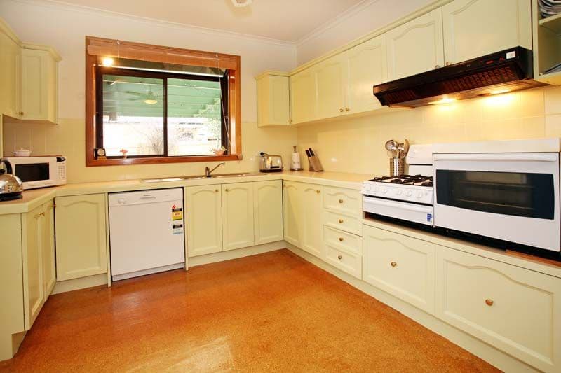 9   Matthew Street, GLEN WAVERLEY VIC 3150, Glen Waverley - Thumbnail 2
