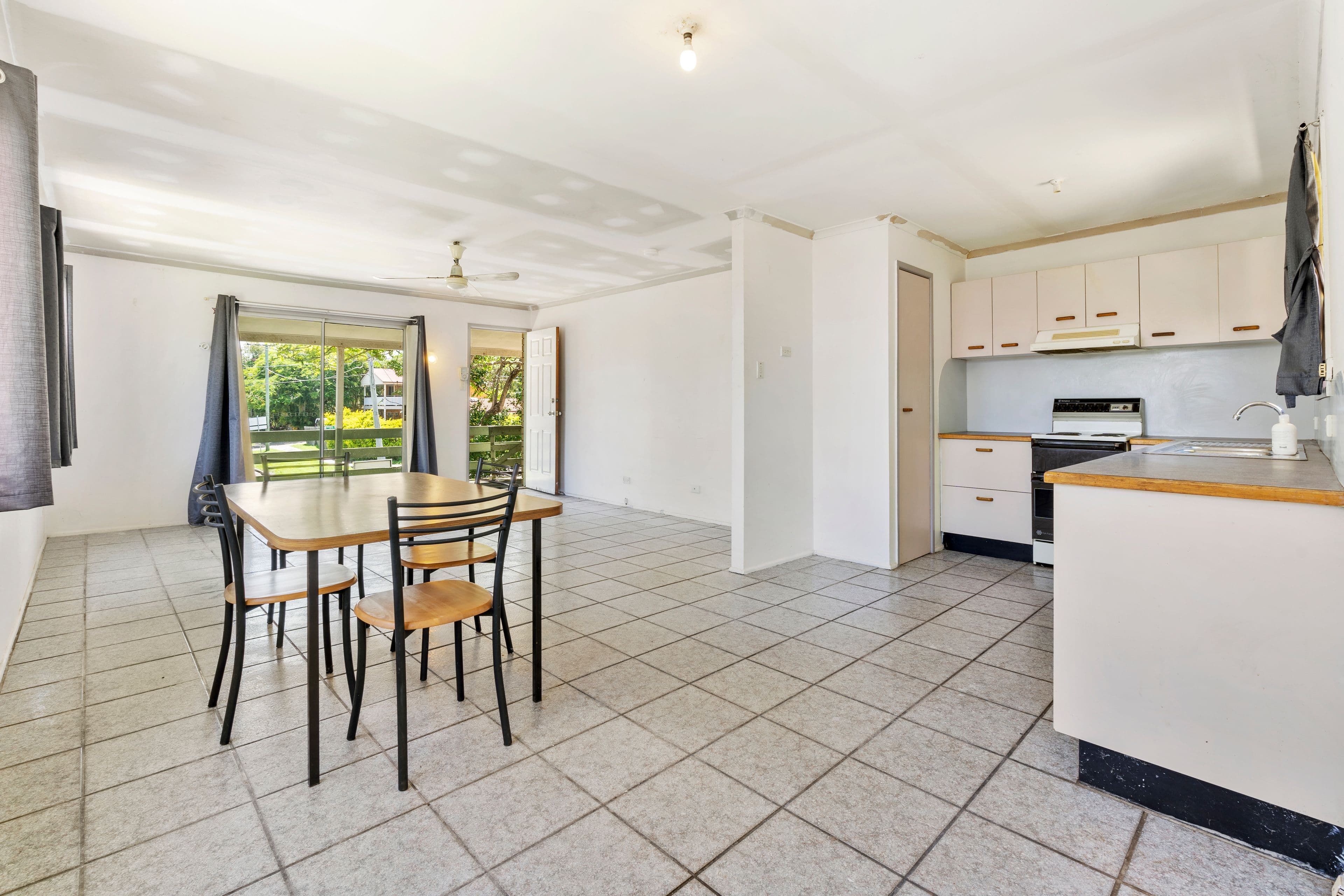 18 Russell Drive, Redbank Plains QLD 4301, Redbank Plains - Thumbnail 3