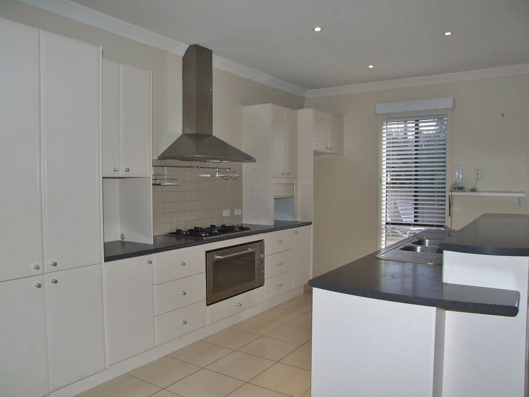 12 Sovereign Boulevard, MELTON WEST VIC 3337, Melton West - Thumbnail 3