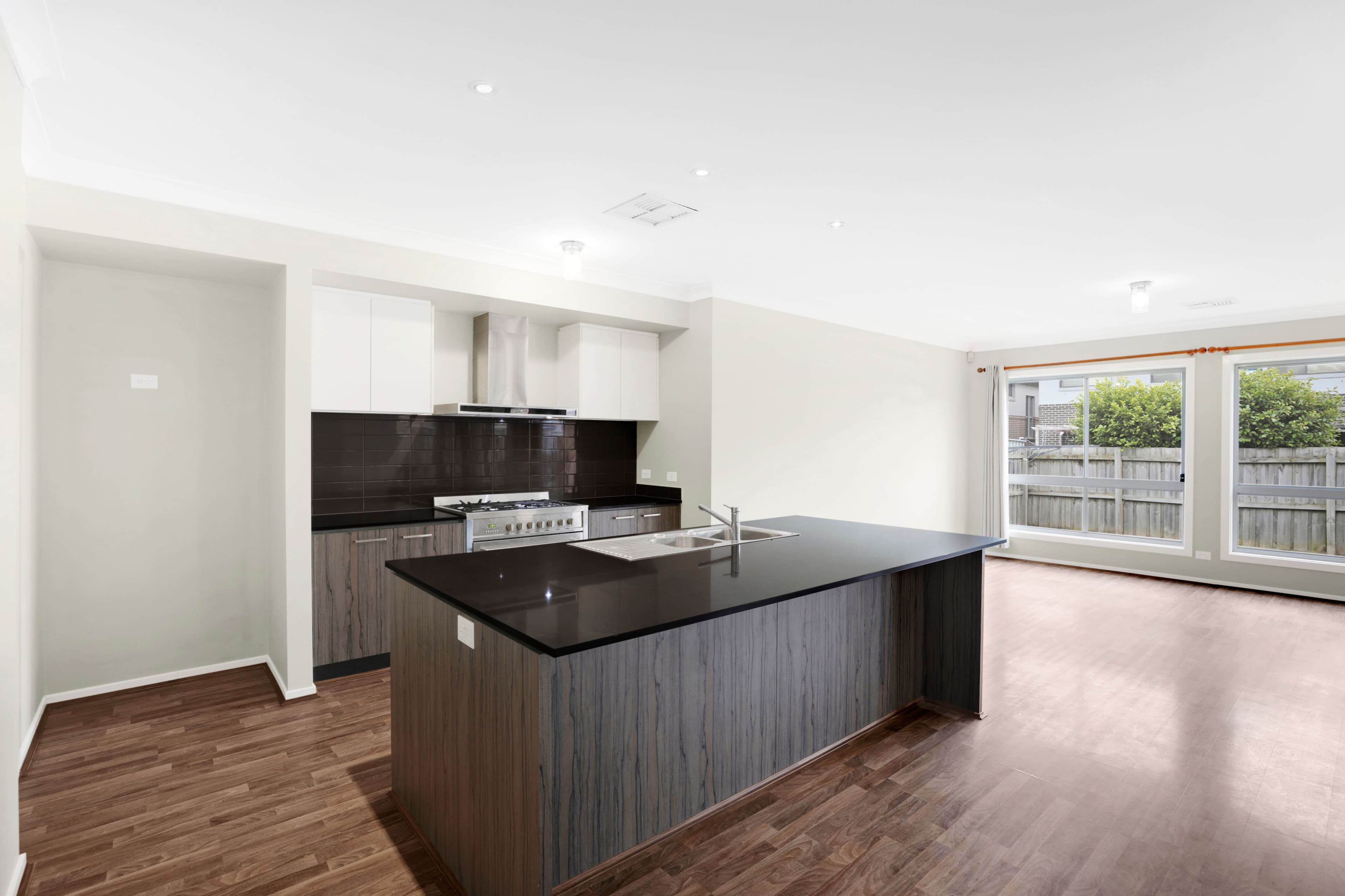 7 Jaeger Street, Cranebrook NSW 2749, Cranebrook - Thumbnail 2