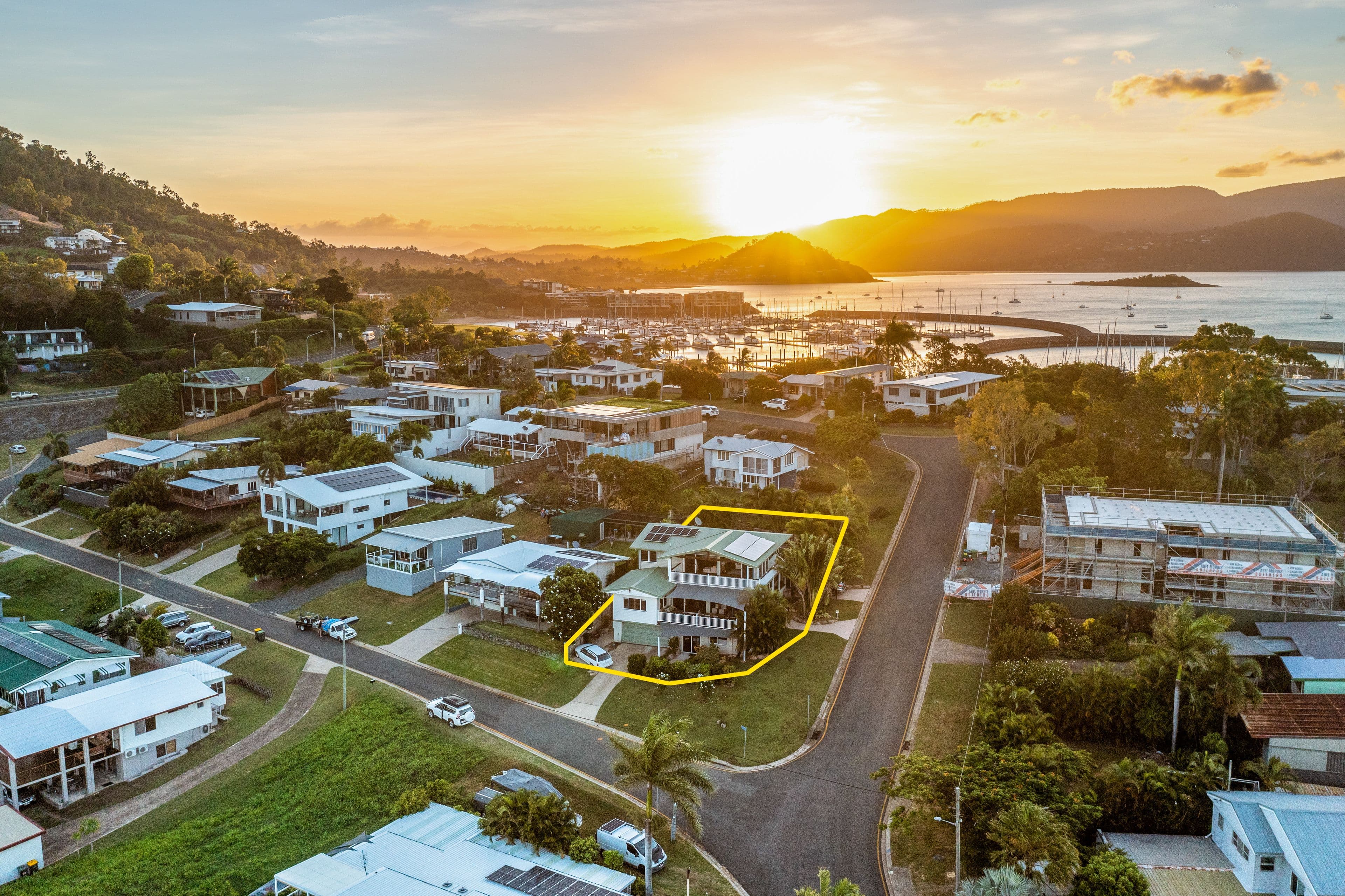 8 Ocean View Avenue, Airlie Beach QLD 4802, Airlie Beach - Image 1