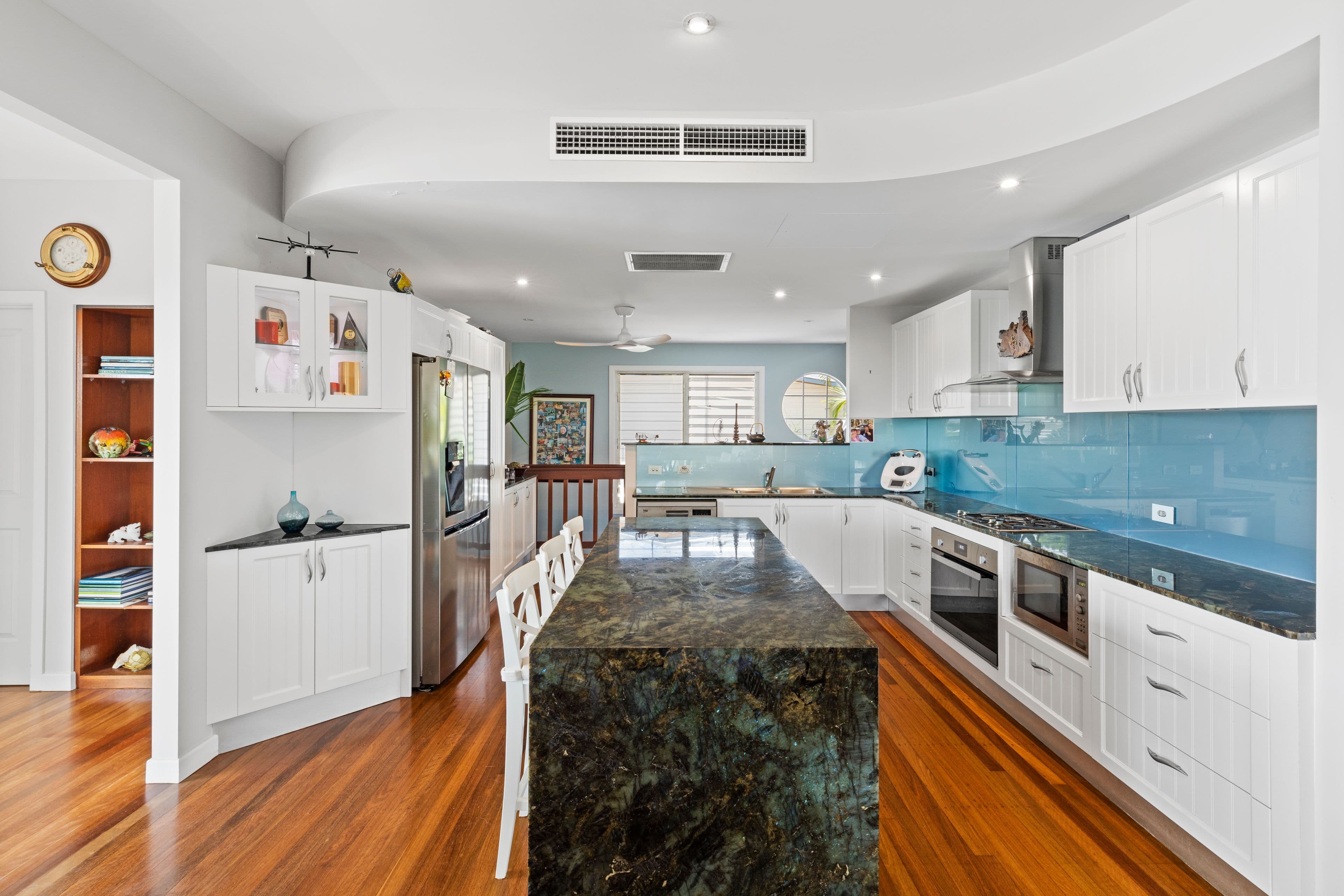 8 Ocean View Avenue, Airlie Beach QLD 4802, Airlie Beach - Thumbnail 7