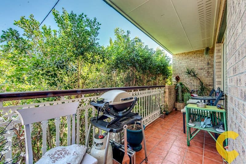 31 Victor Street, Holland Park - Image 1