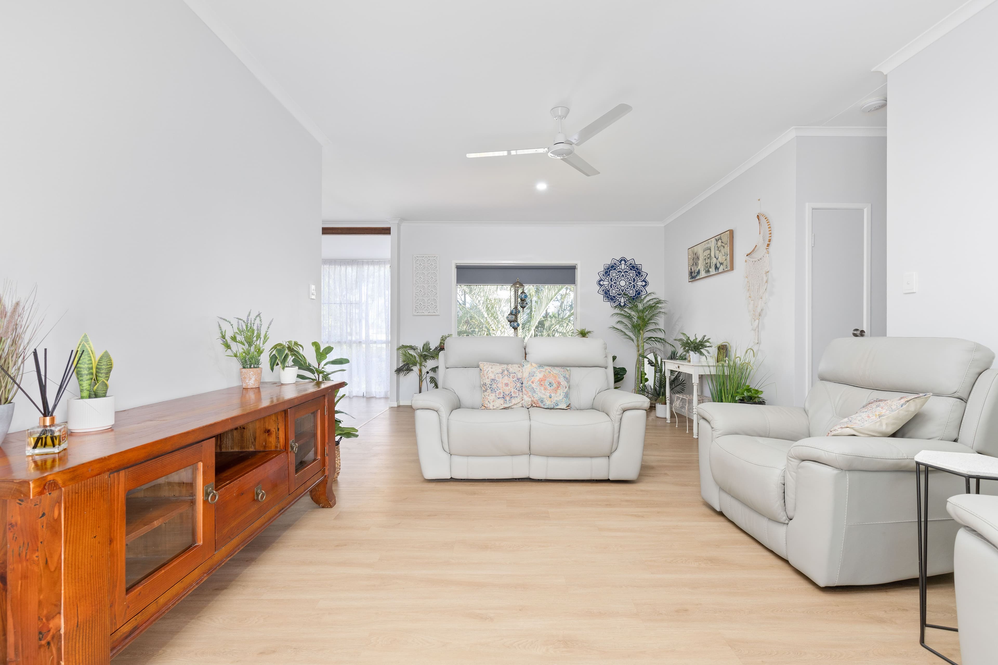 69 Park Avenue, Emerald QLD 4720, Emerald - Thumbnail 4